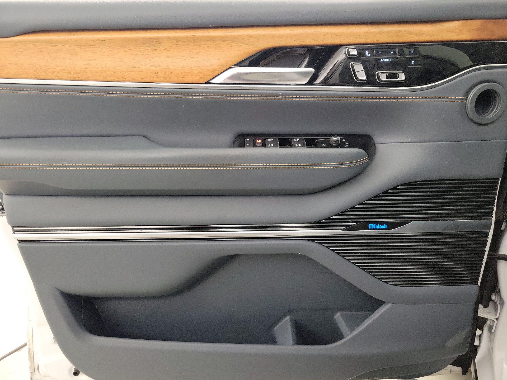 Thumbnail: 2022 Jeep Grand Wagoneer - 12