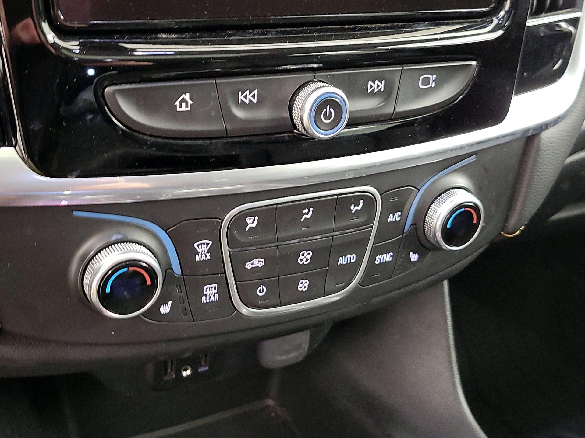 Thumbnail: 2019 Chevrolet Traverse - 17