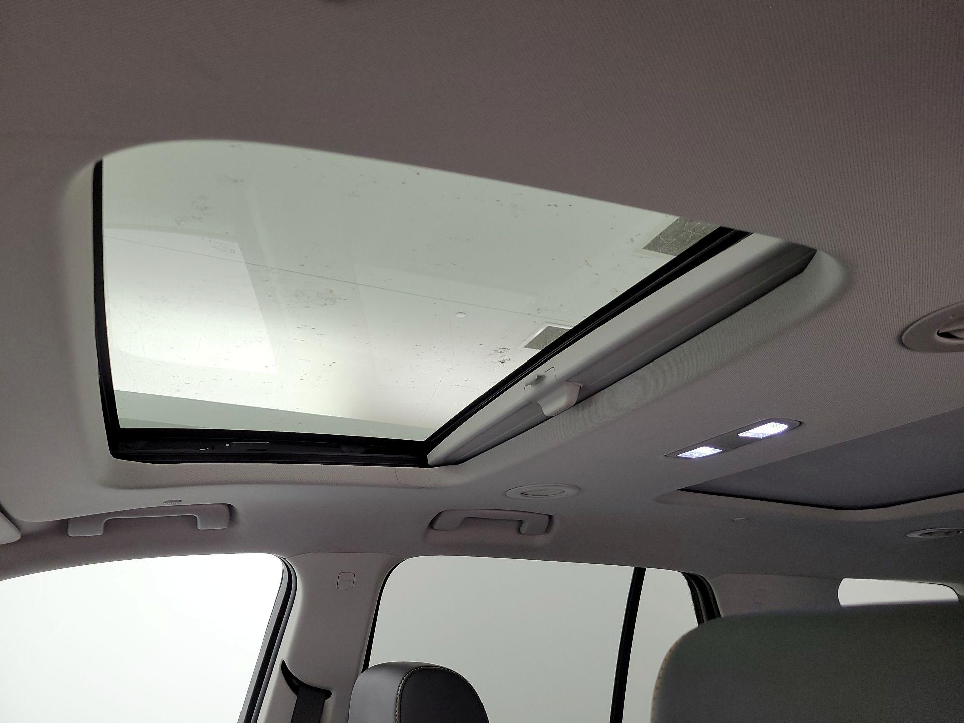 Thumbnail: 2019 Chevrolet Traverse - 20