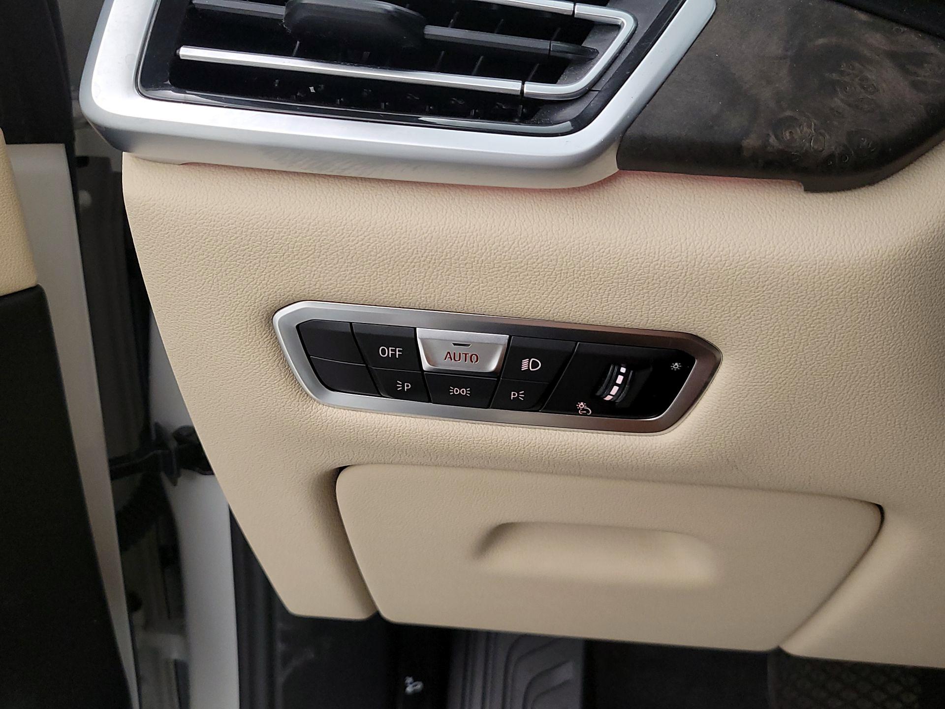 Thumbnail: 2022 BMW X5 - 13