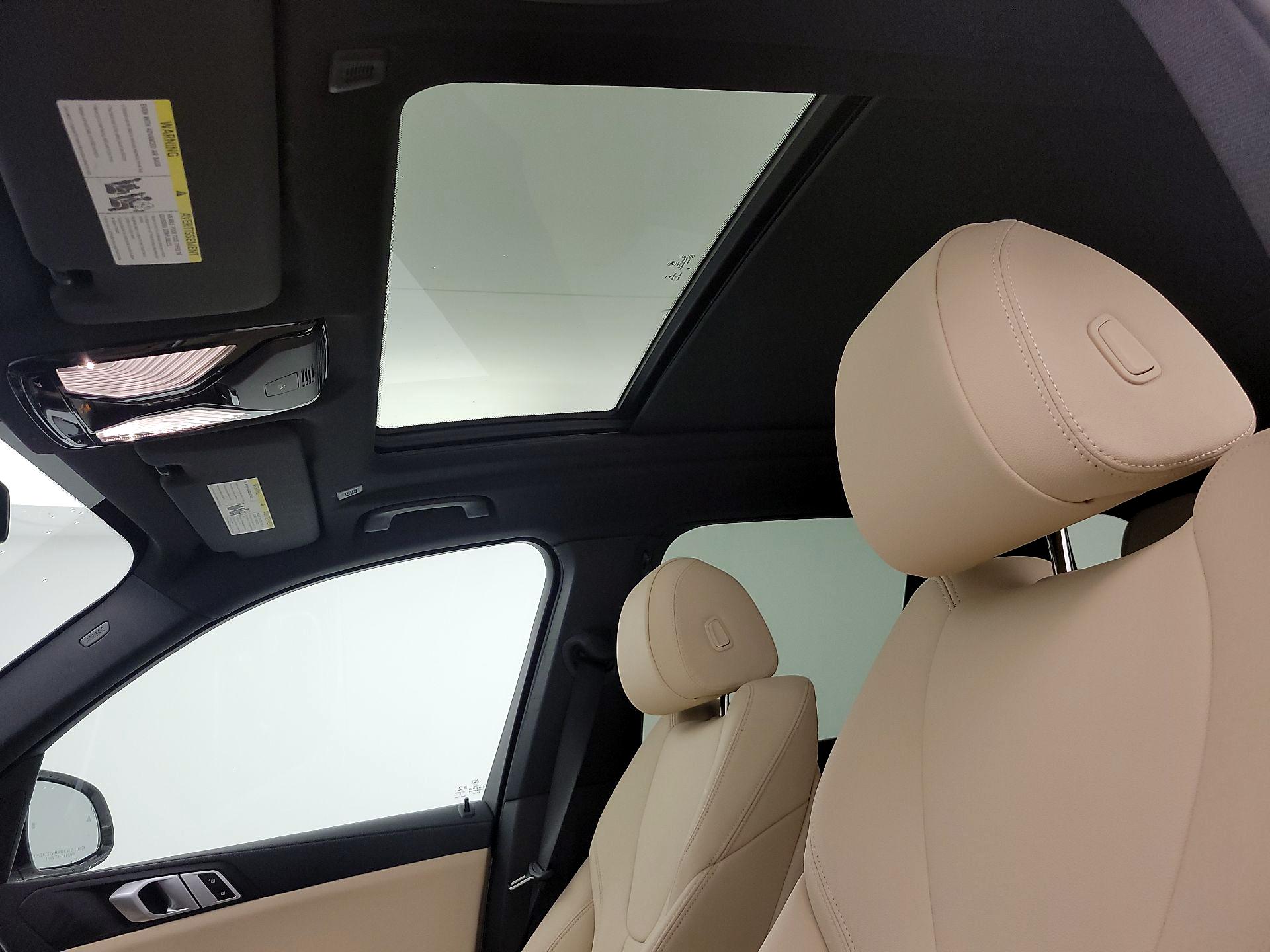 Thumbnail: 2022 BMW X5 - 20