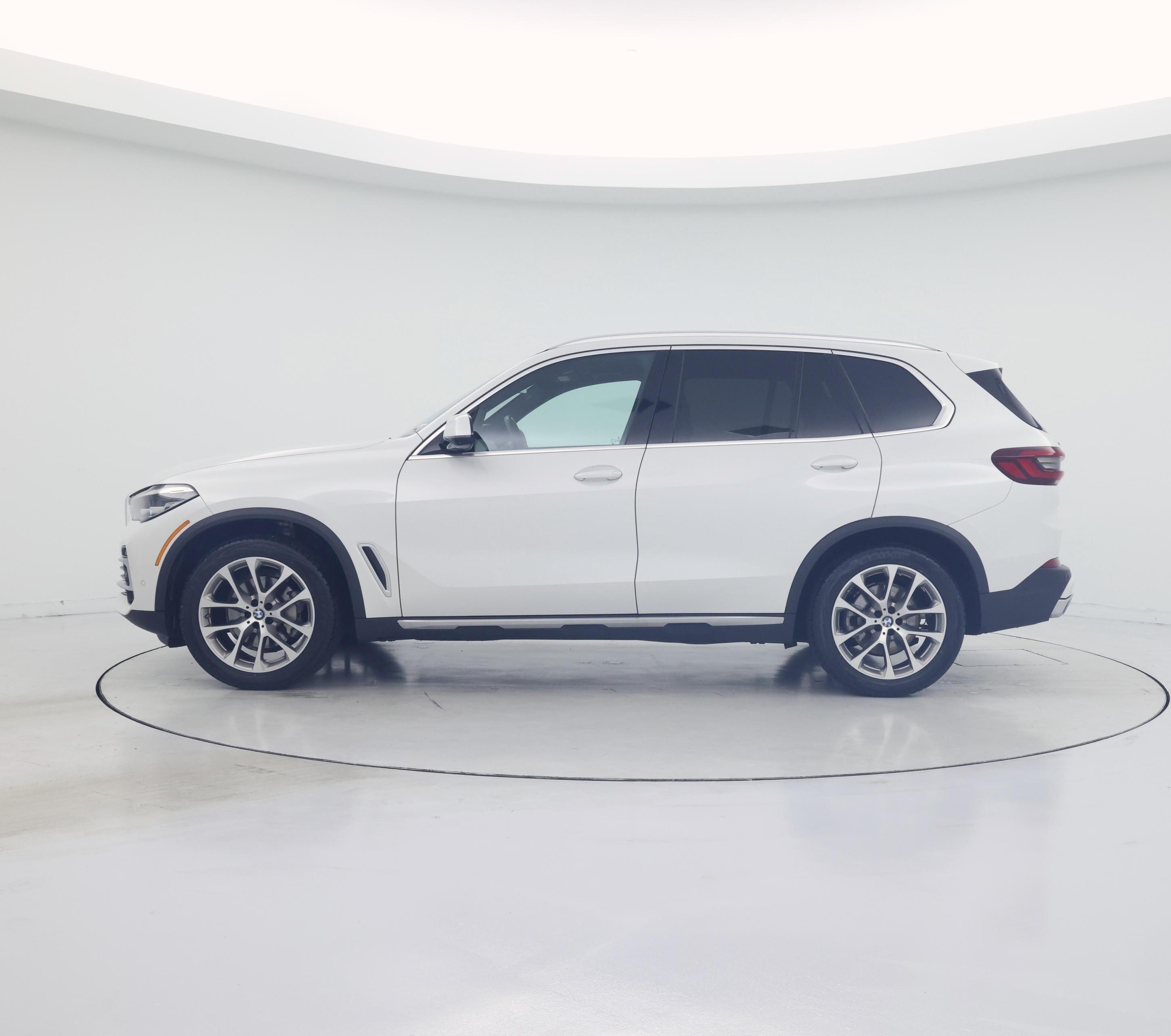 Thumbnail: 2022 BMW X5 - 3
