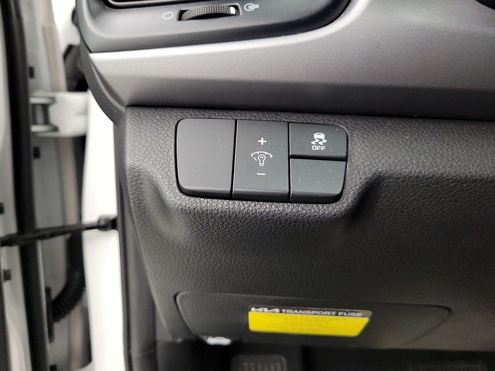 Thumbnail: 2023 Kia Rio - 13