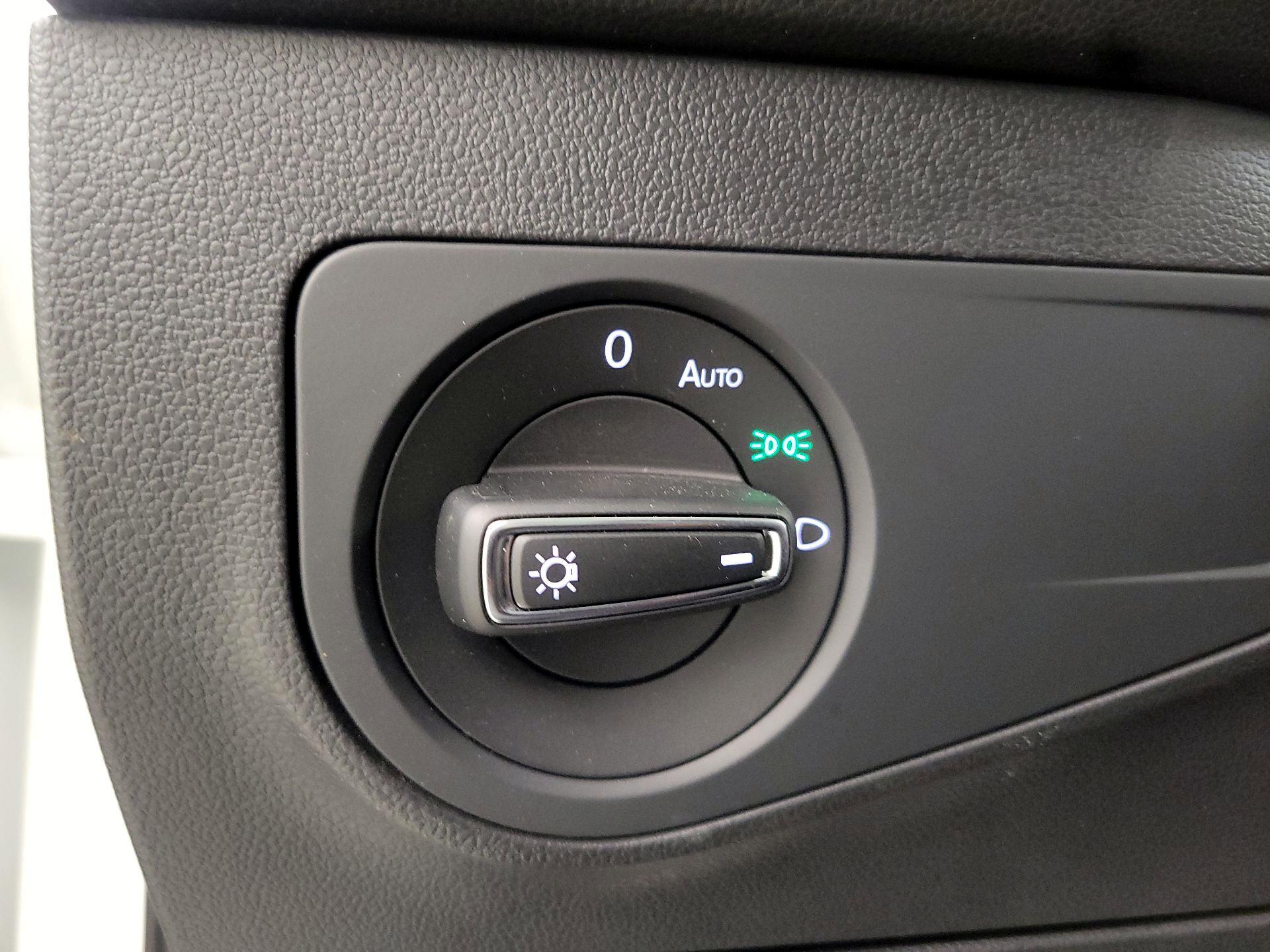 Thumbnail: 2022 Volkswagen Tiguan - 13