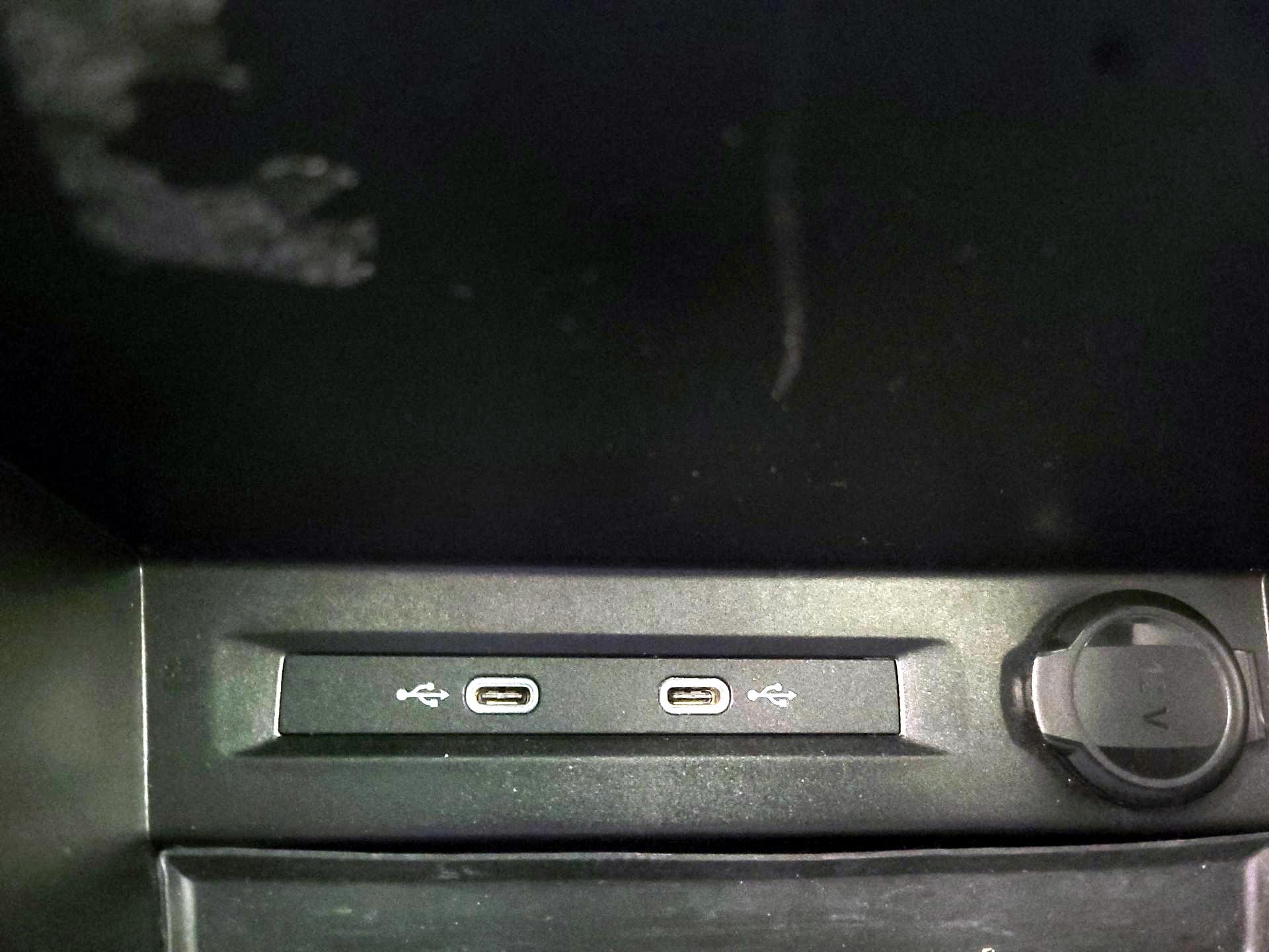 Thumbnail: 2022 Volkswagen Tiguan - 18