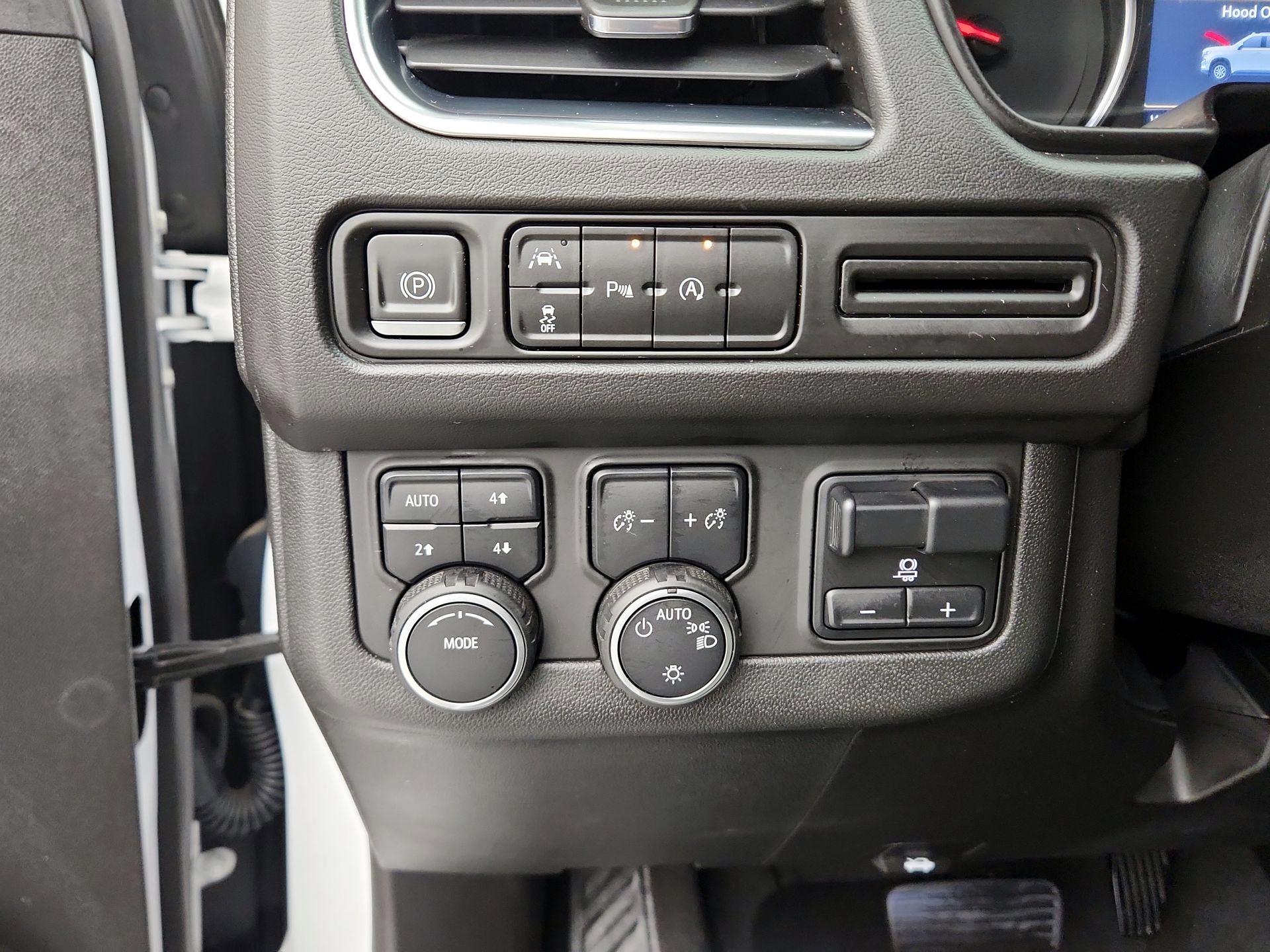 Thumbnail: 2023 Chevrolet Tahoe - 13