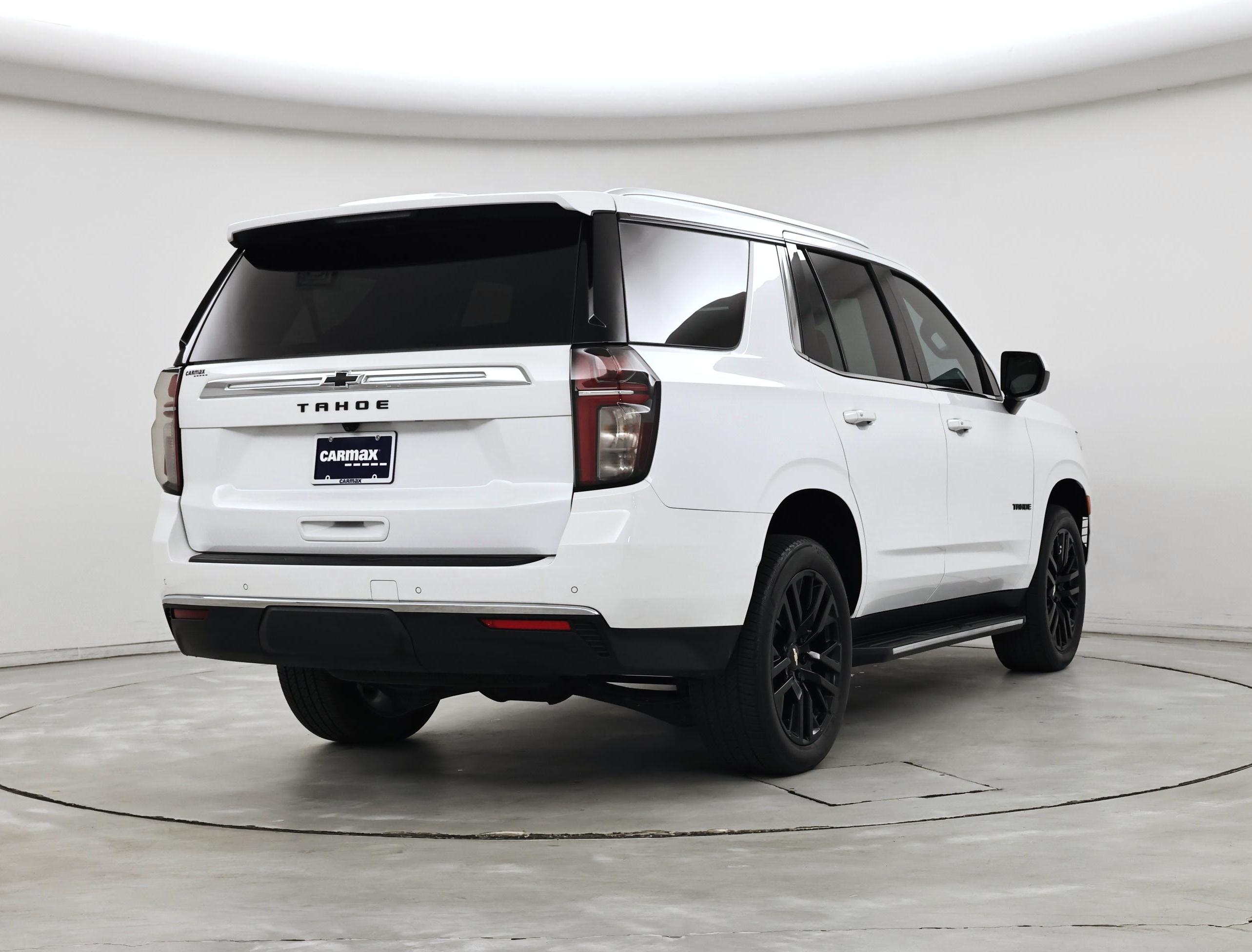 Thumbnail: 2023 Chevrolet Tahoe - 8