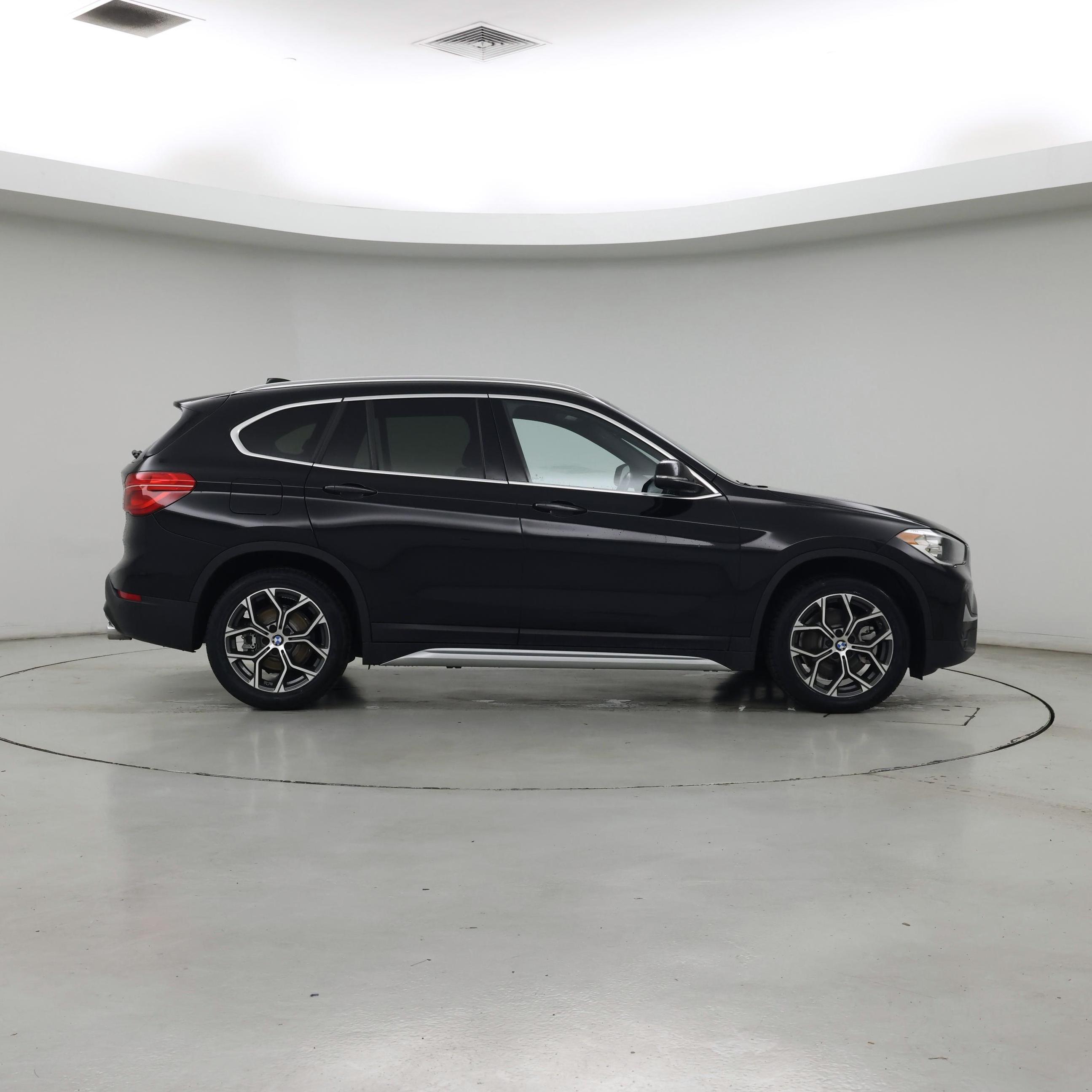 Thumbnail: 2021 BMW X1 - 7