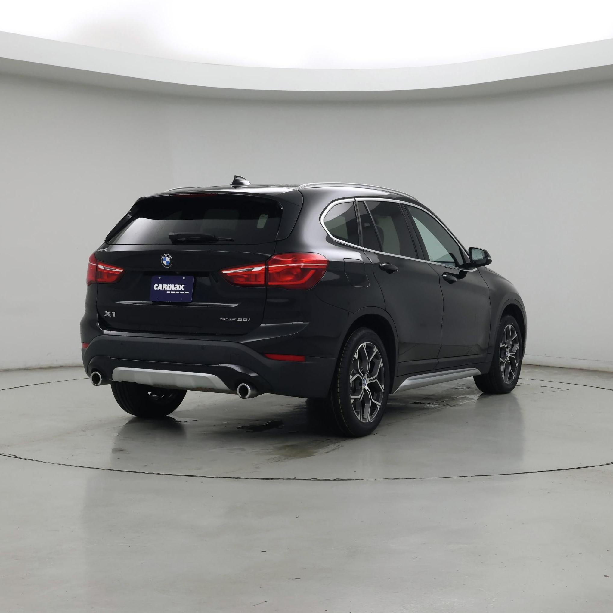 Thumbnail: 2021 BMW X1 - 8