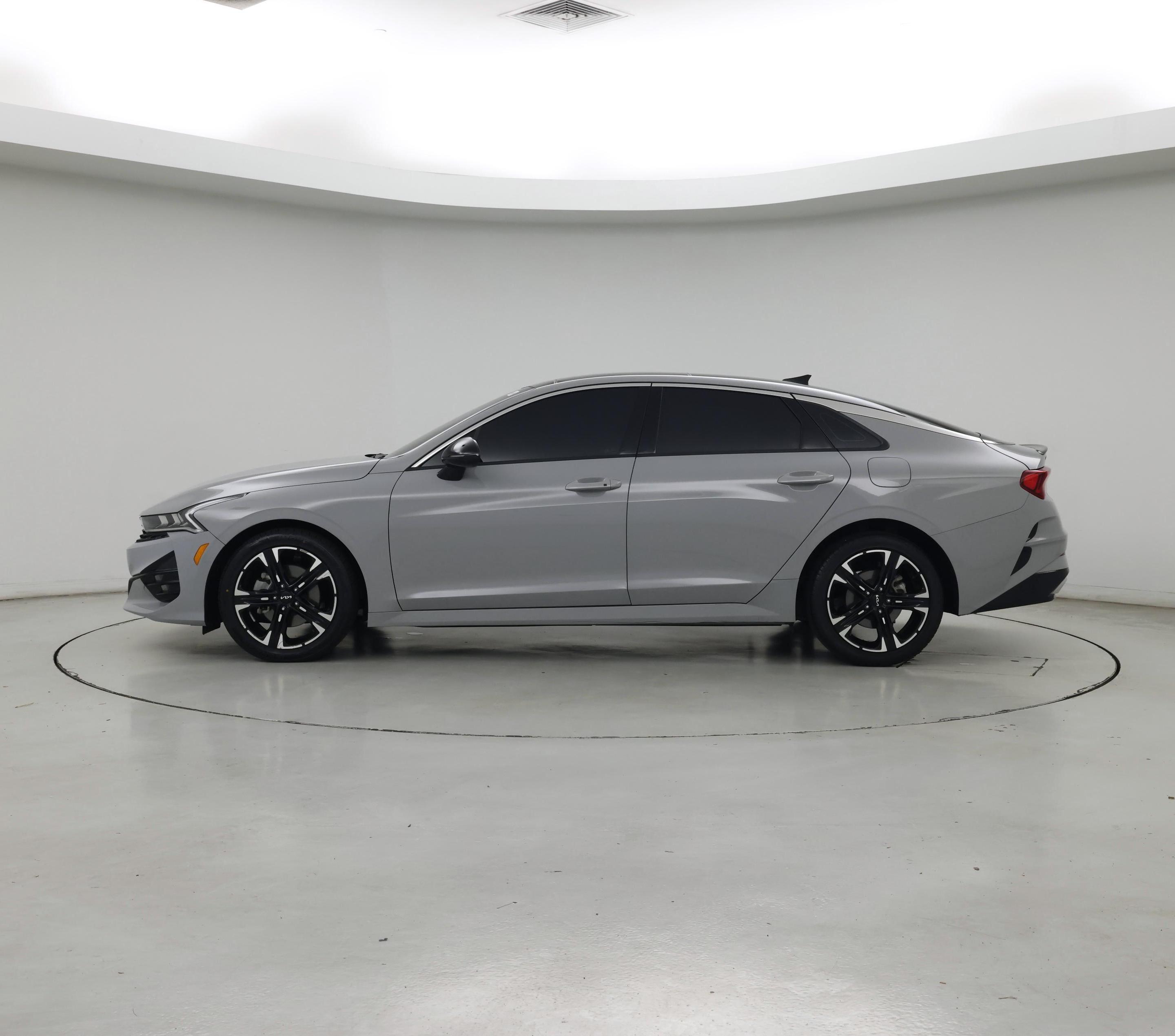 Thumbnail: 2023 Kia K5 - 3
