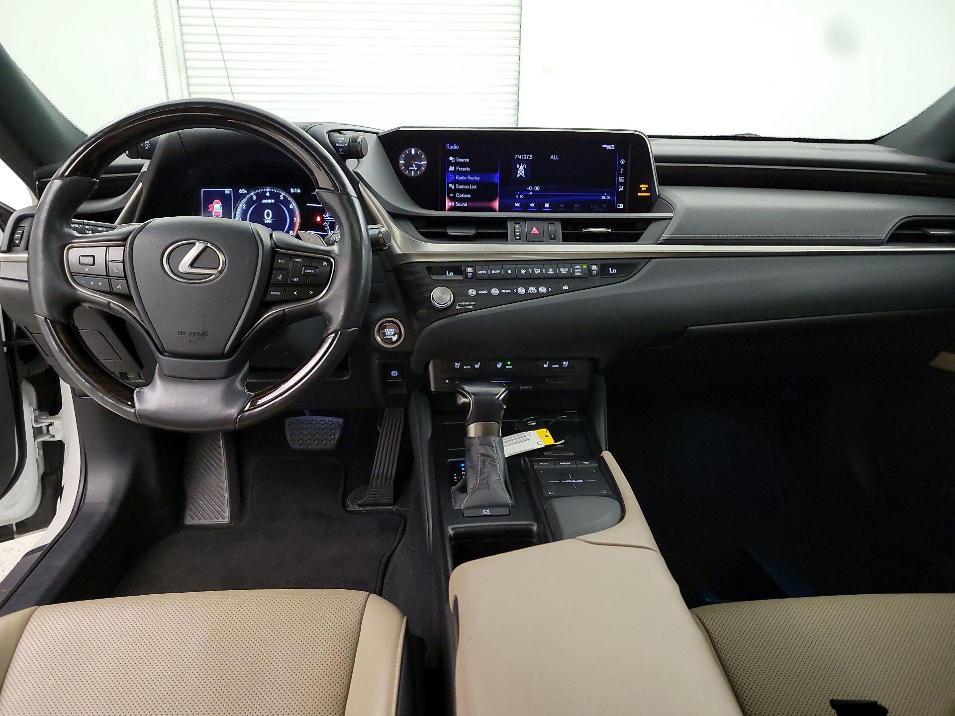 Thumbnail: 2021 Lexus ES - 9