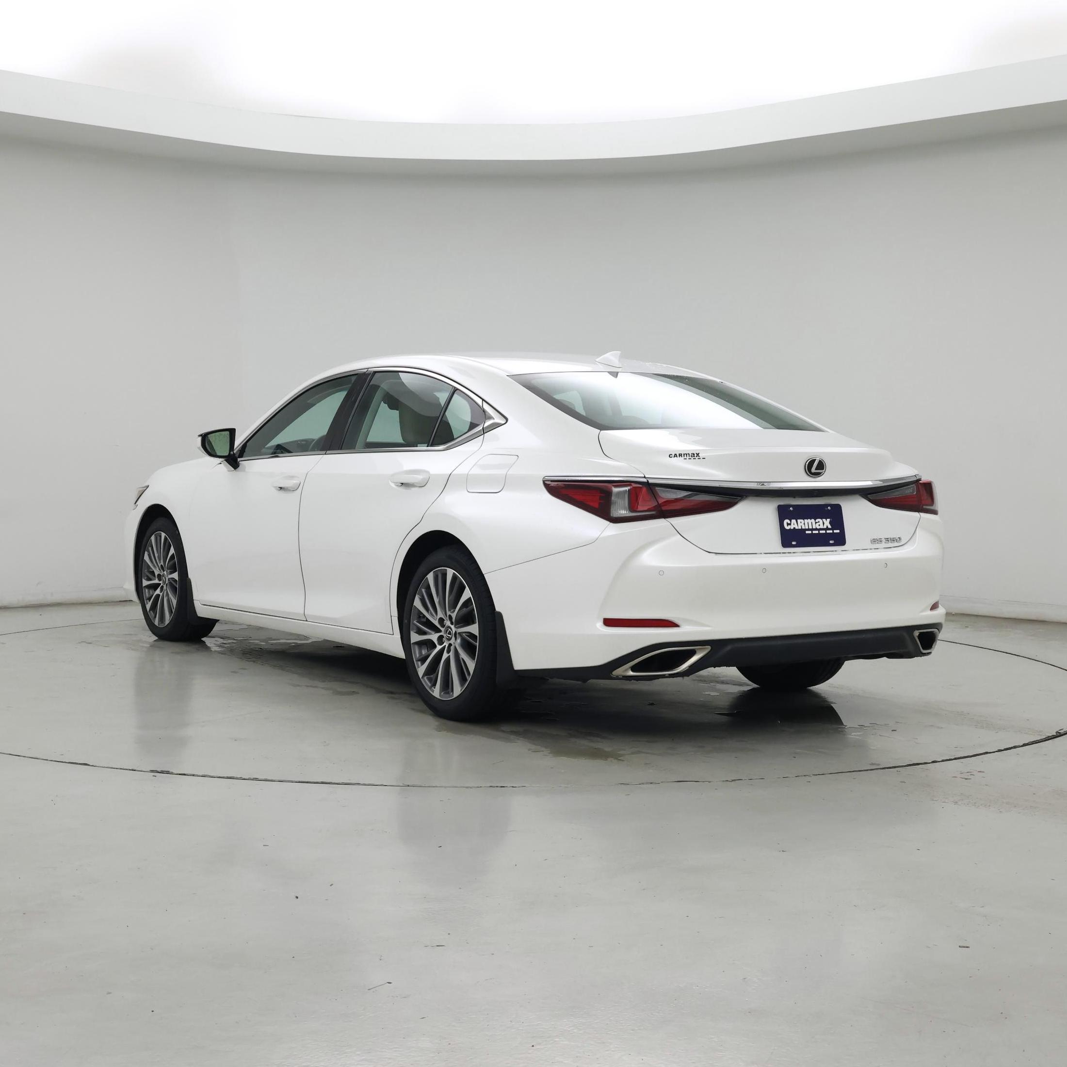 Thumbnail: 2021 Lexus ES - 2