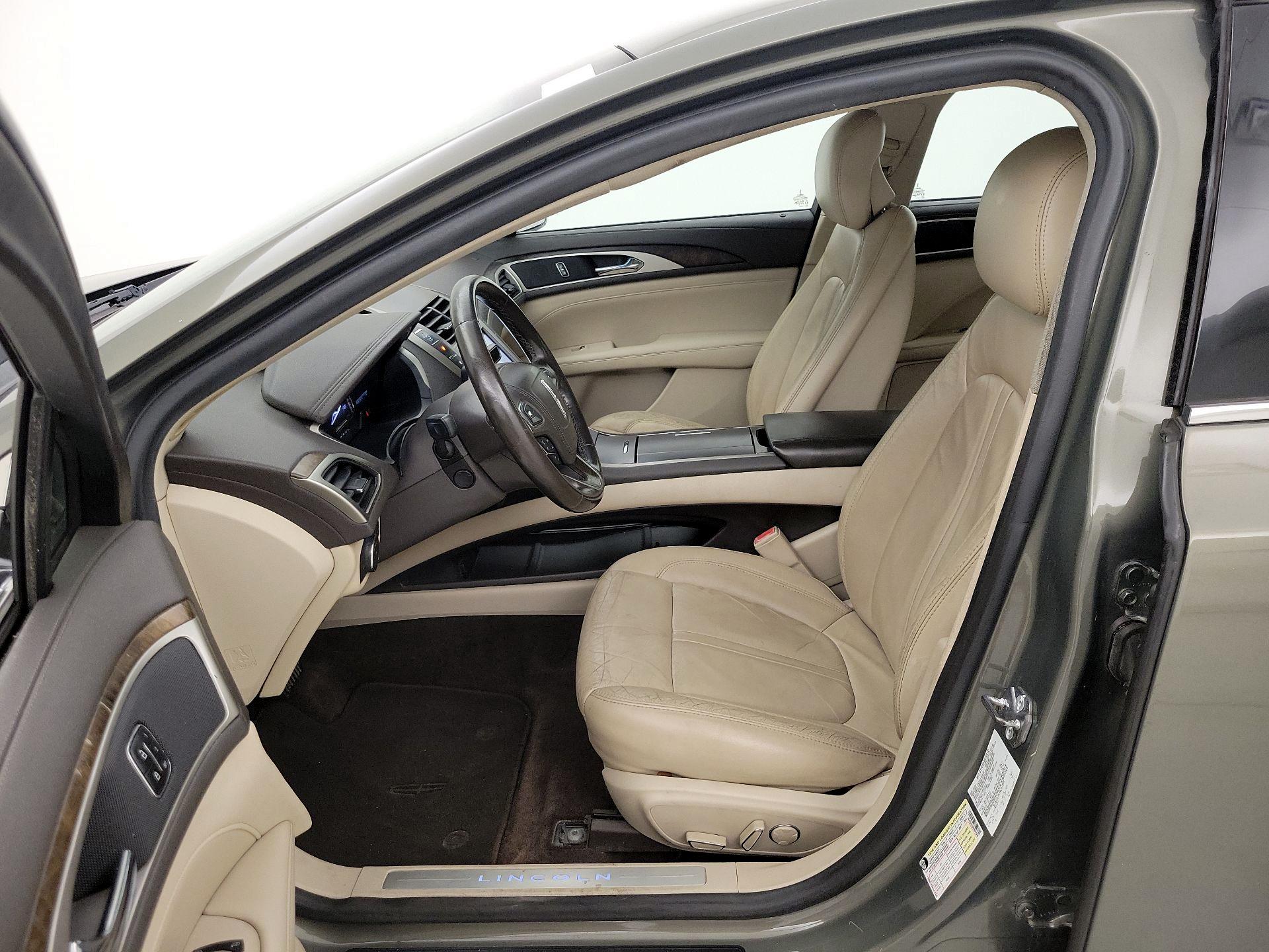 Thumbnail: 2017 Lincoln MKZ - 11