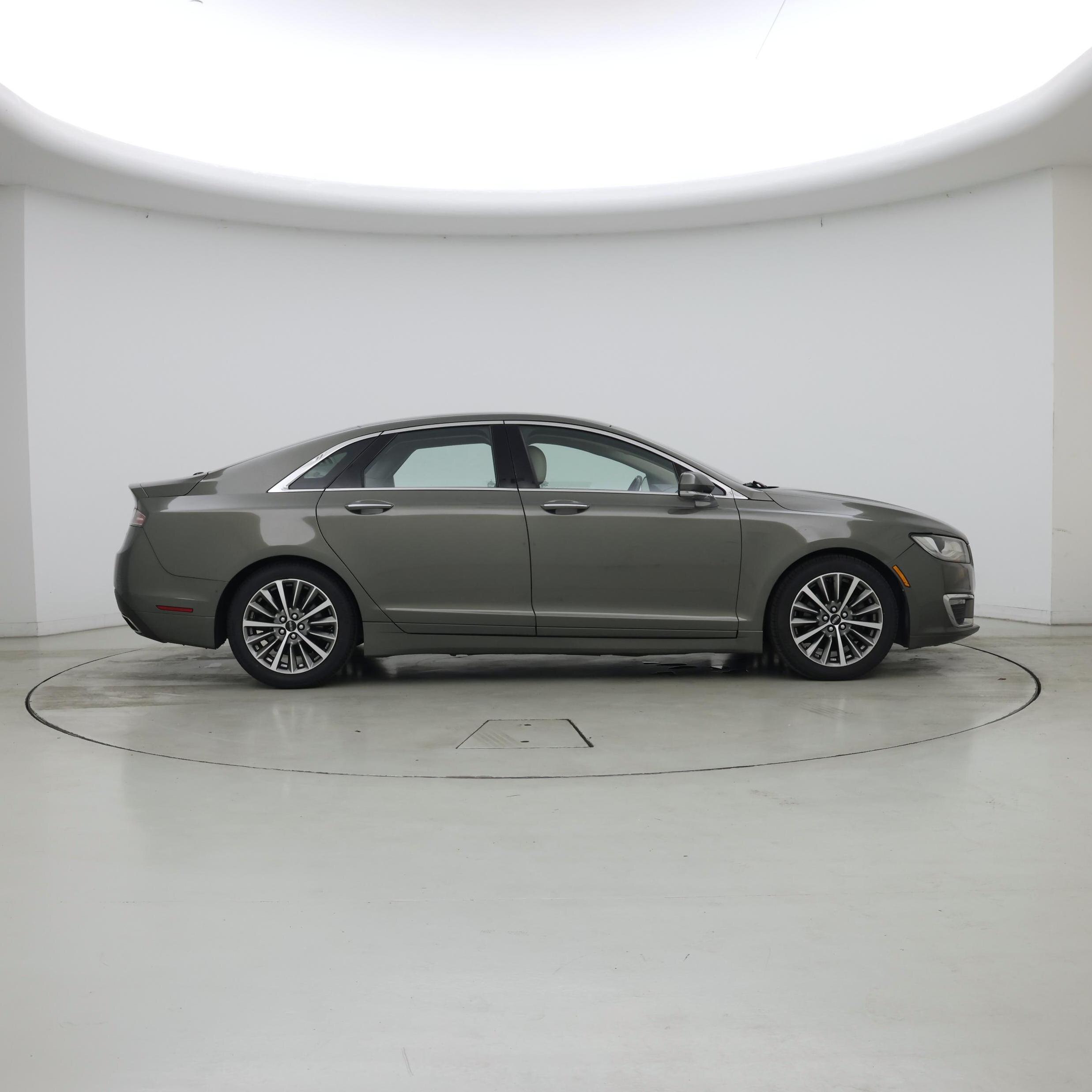 Thumbnail: 2017 Lincoln MKZ - 7