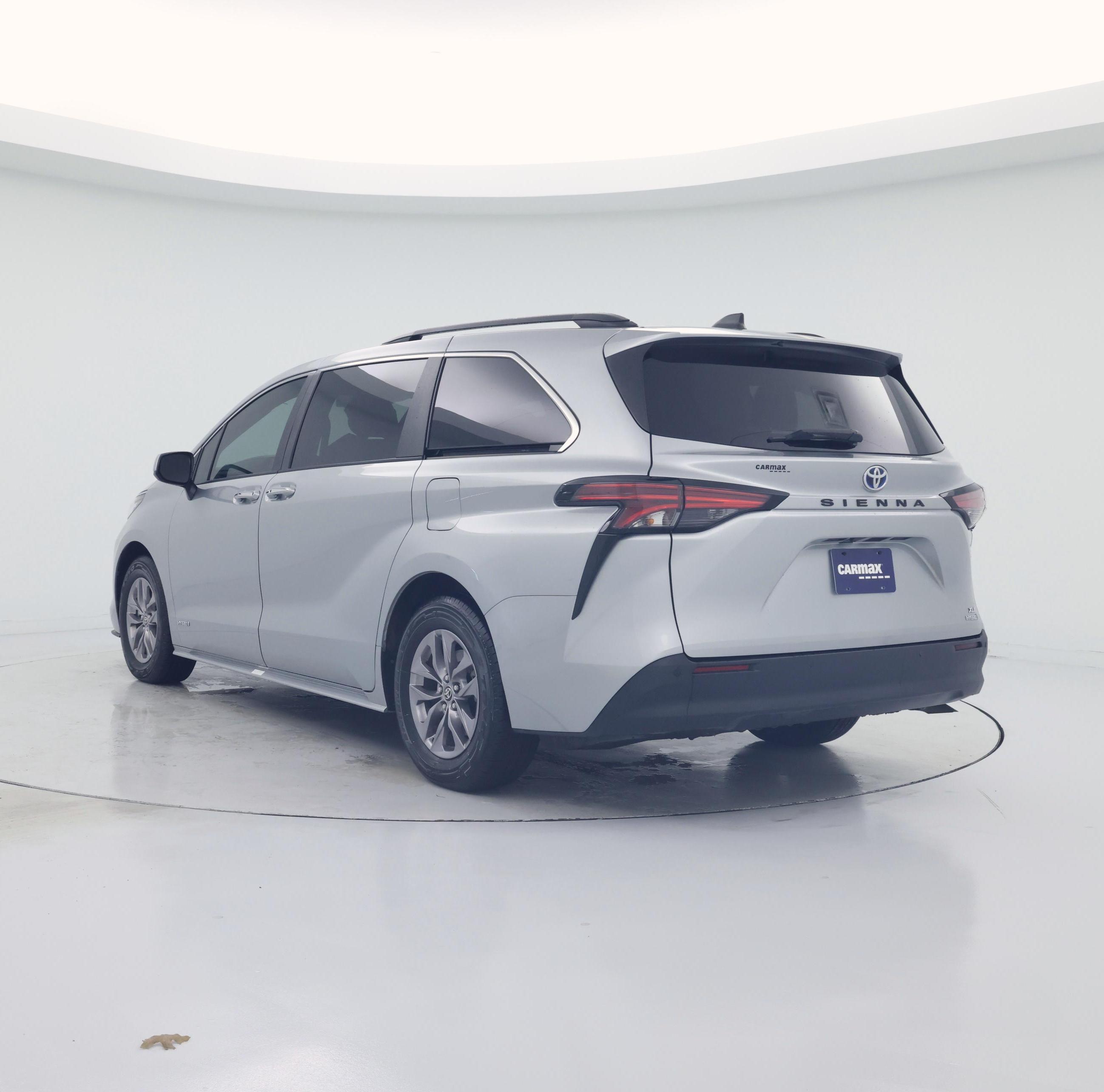 Thumbnail: 2021 Toyota Sienna - 2