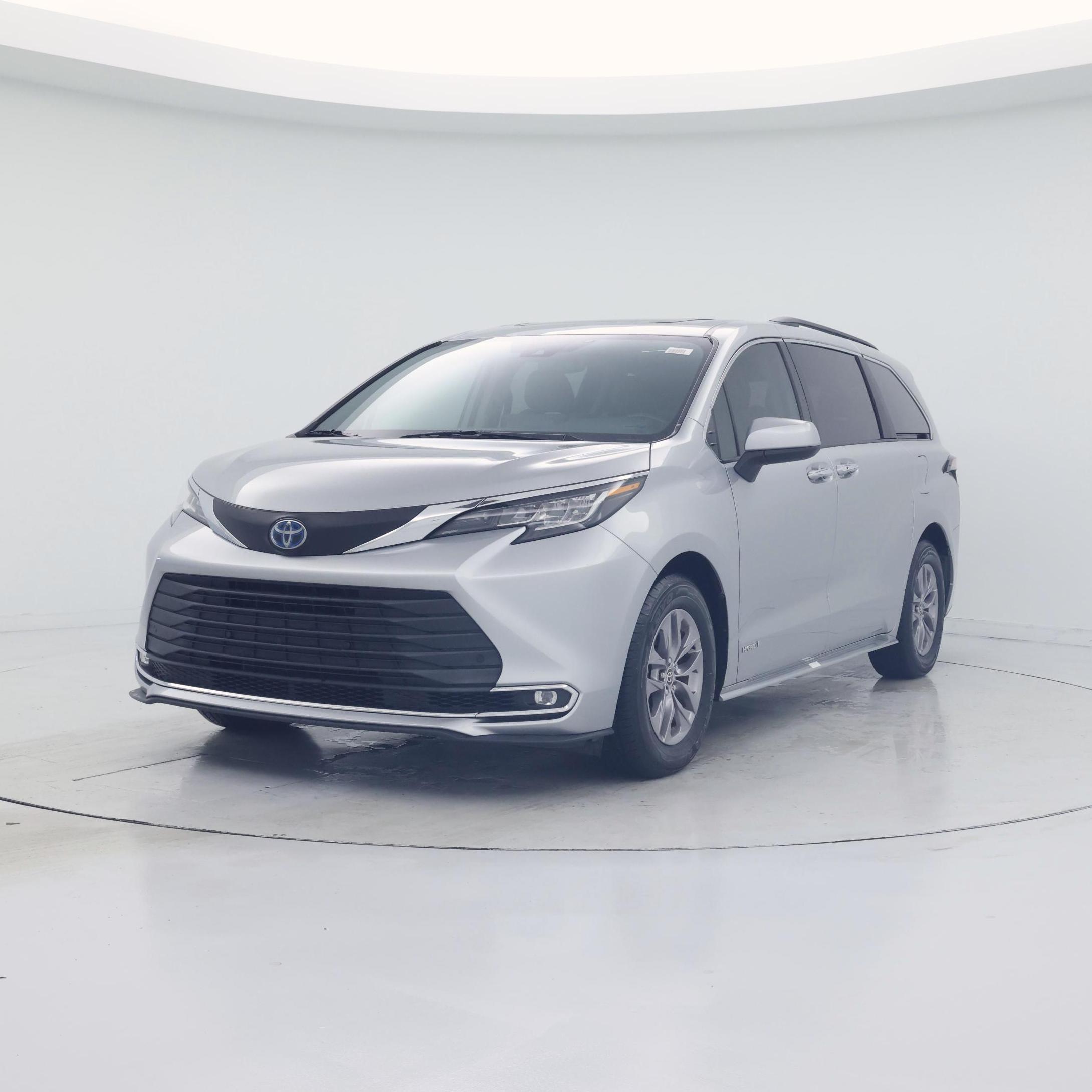 Thumbnail: 2021 Toyota Sienna - 4