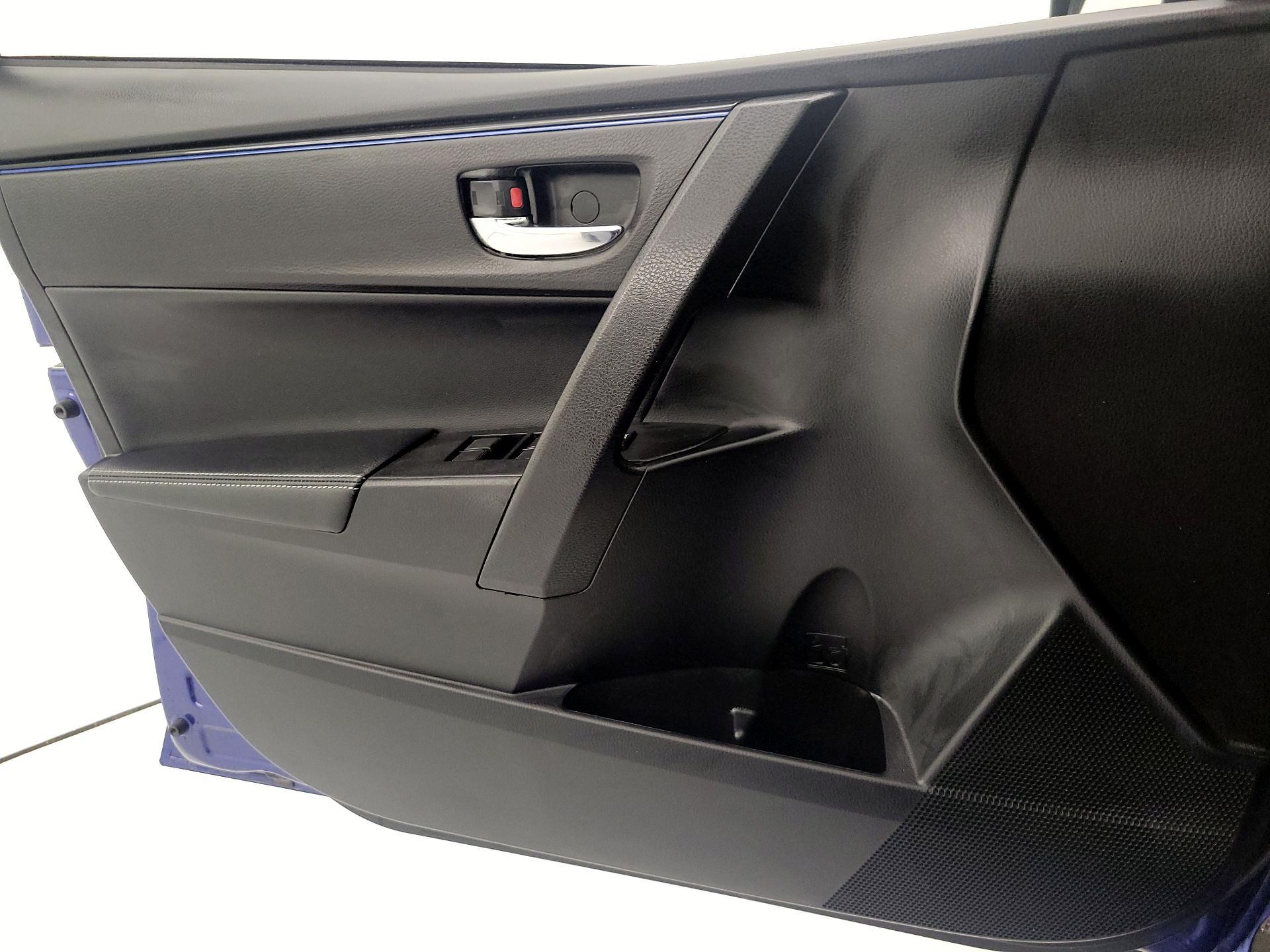 Thumbnail: 2017 Toyota Corolla - 12