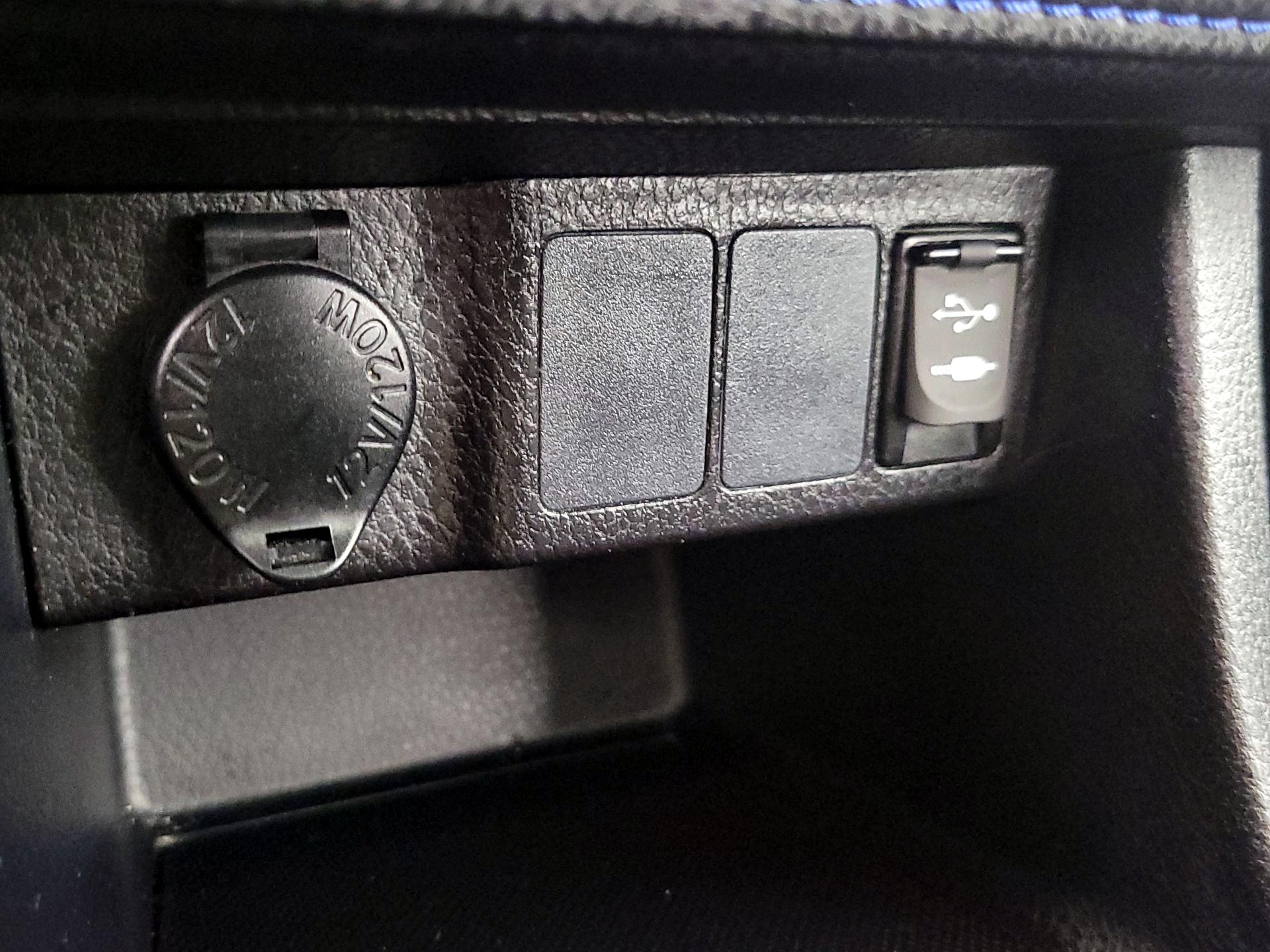 Thumbnail: 2017 Toyota Corolla - 18