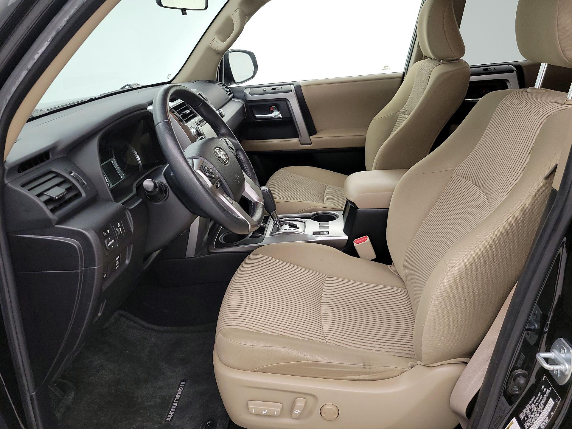 Thumbnail: 2015 Toyota 4Runner - 11
