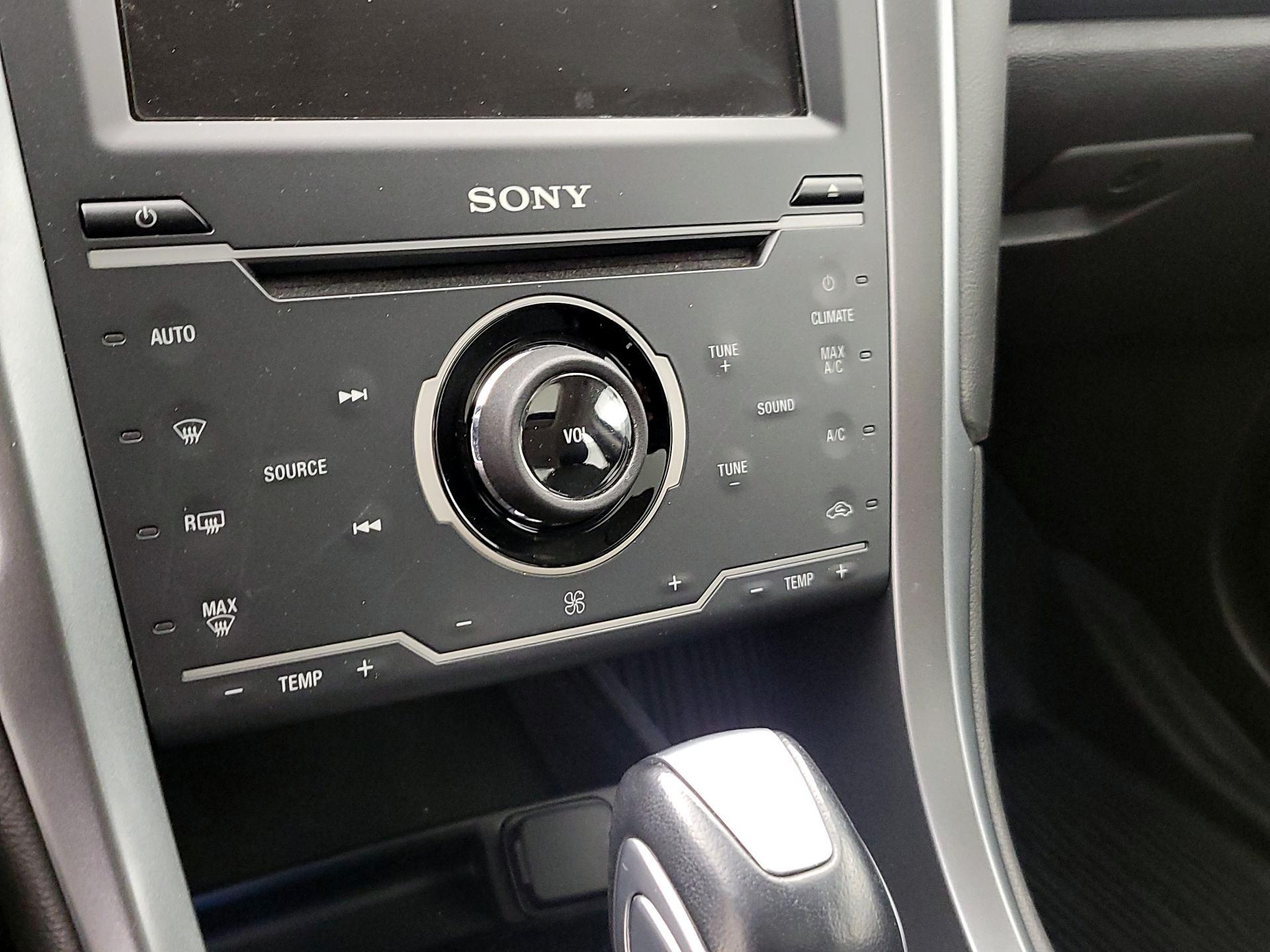 Thumbnail: 2014 Ford Fusion - 17
