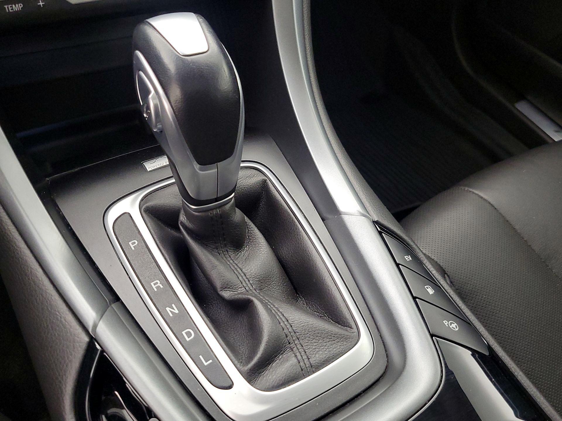 Thumbnail: 2014 Ford Fusion - 18