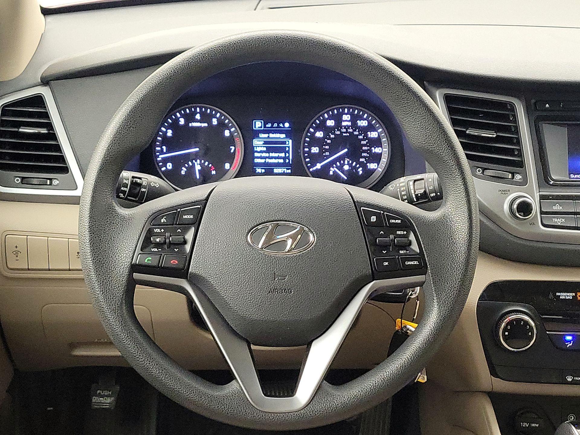 Thumbnail: 2016 Hyundai Tucson - 10