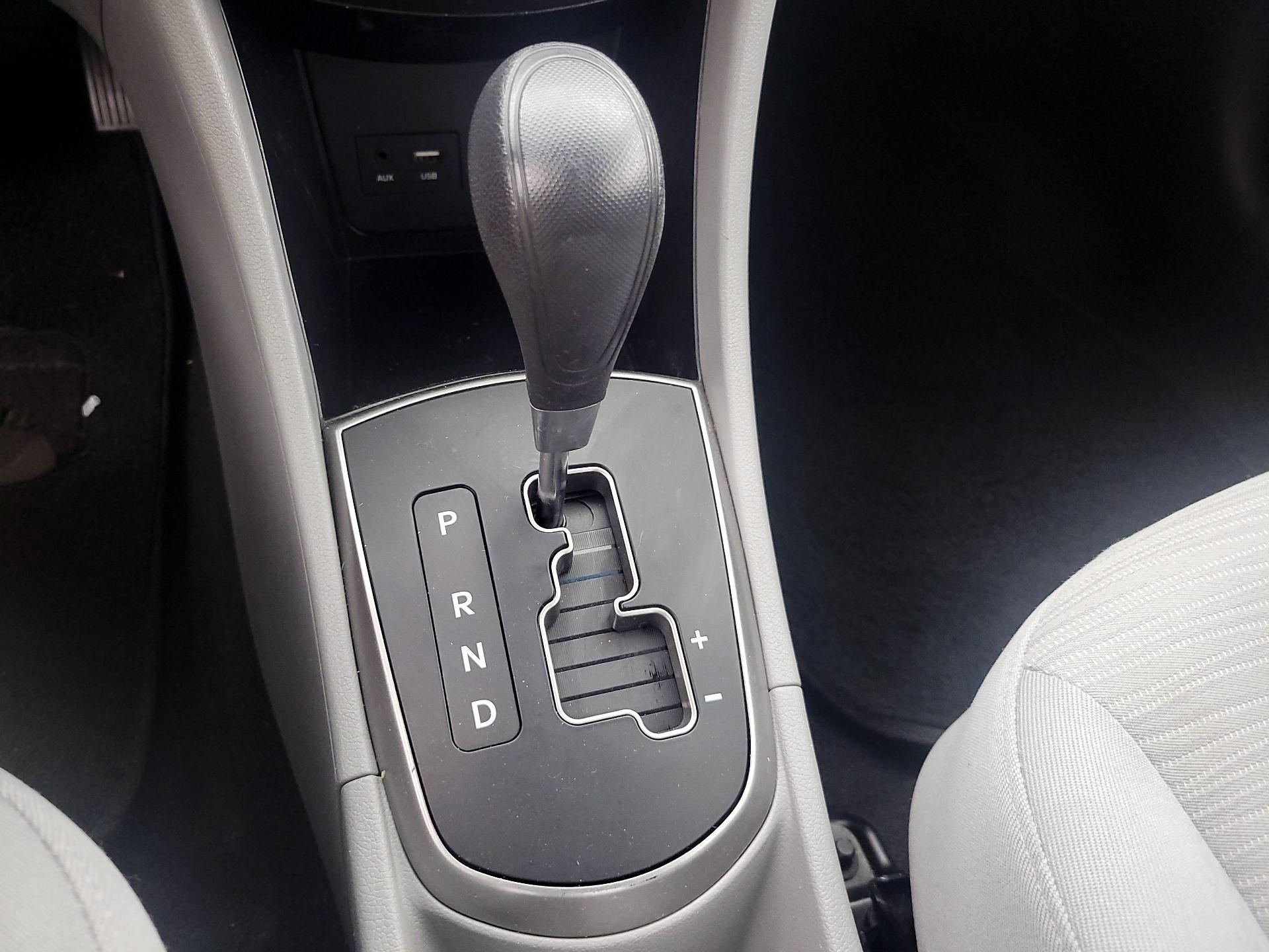 Thumbnail: 2016 Hyundai Accent - 16