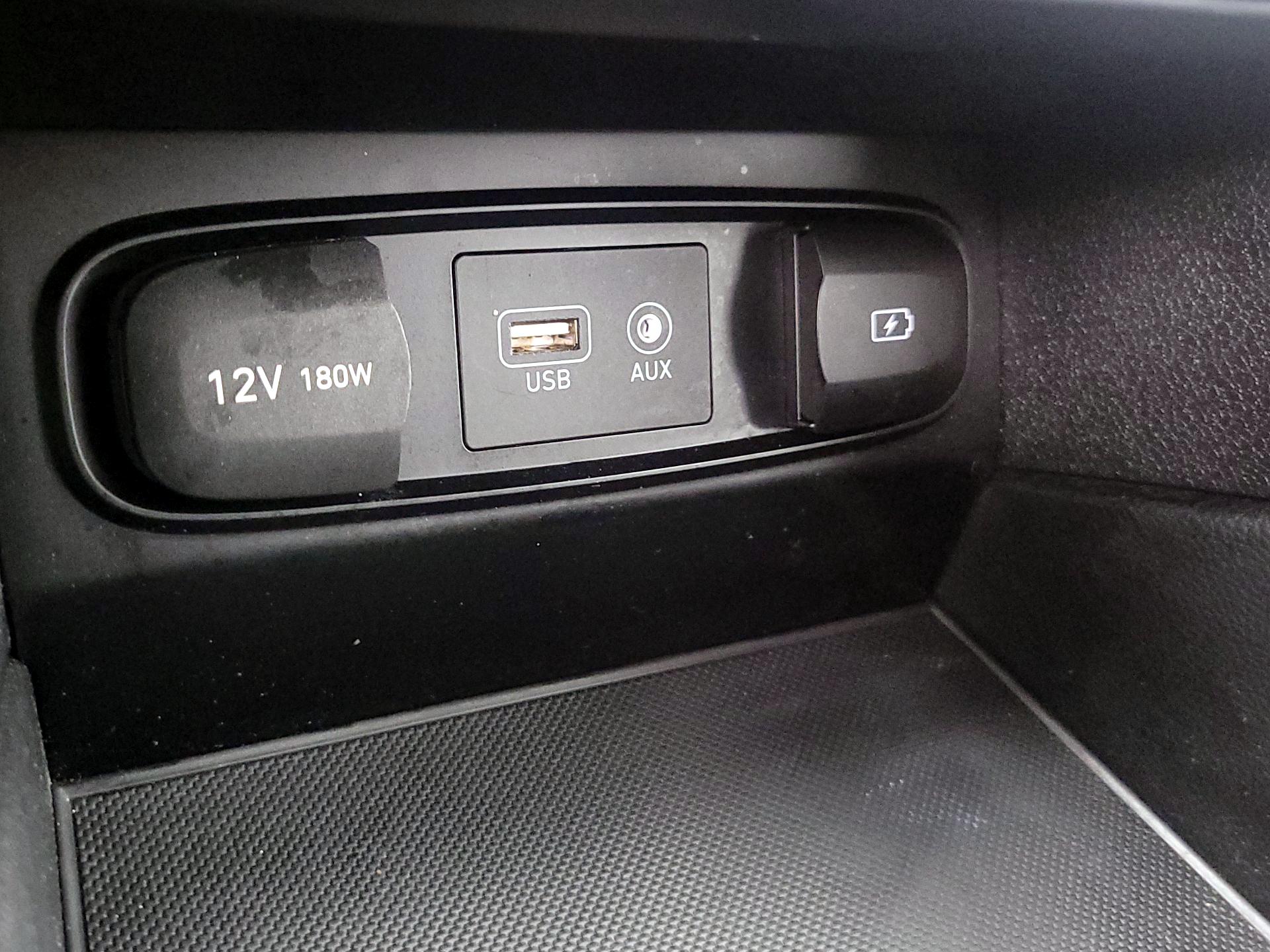 Thumbnail: 2019 Hyundai Santa Fe - 18