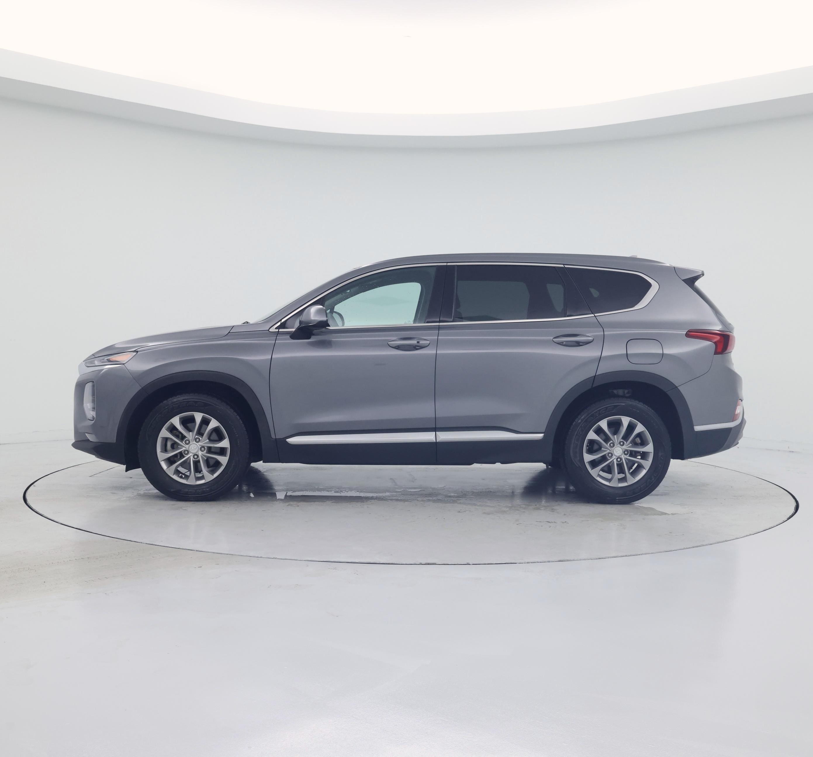 Thumbnail: 2019 Hyundai Santa Fe - 3