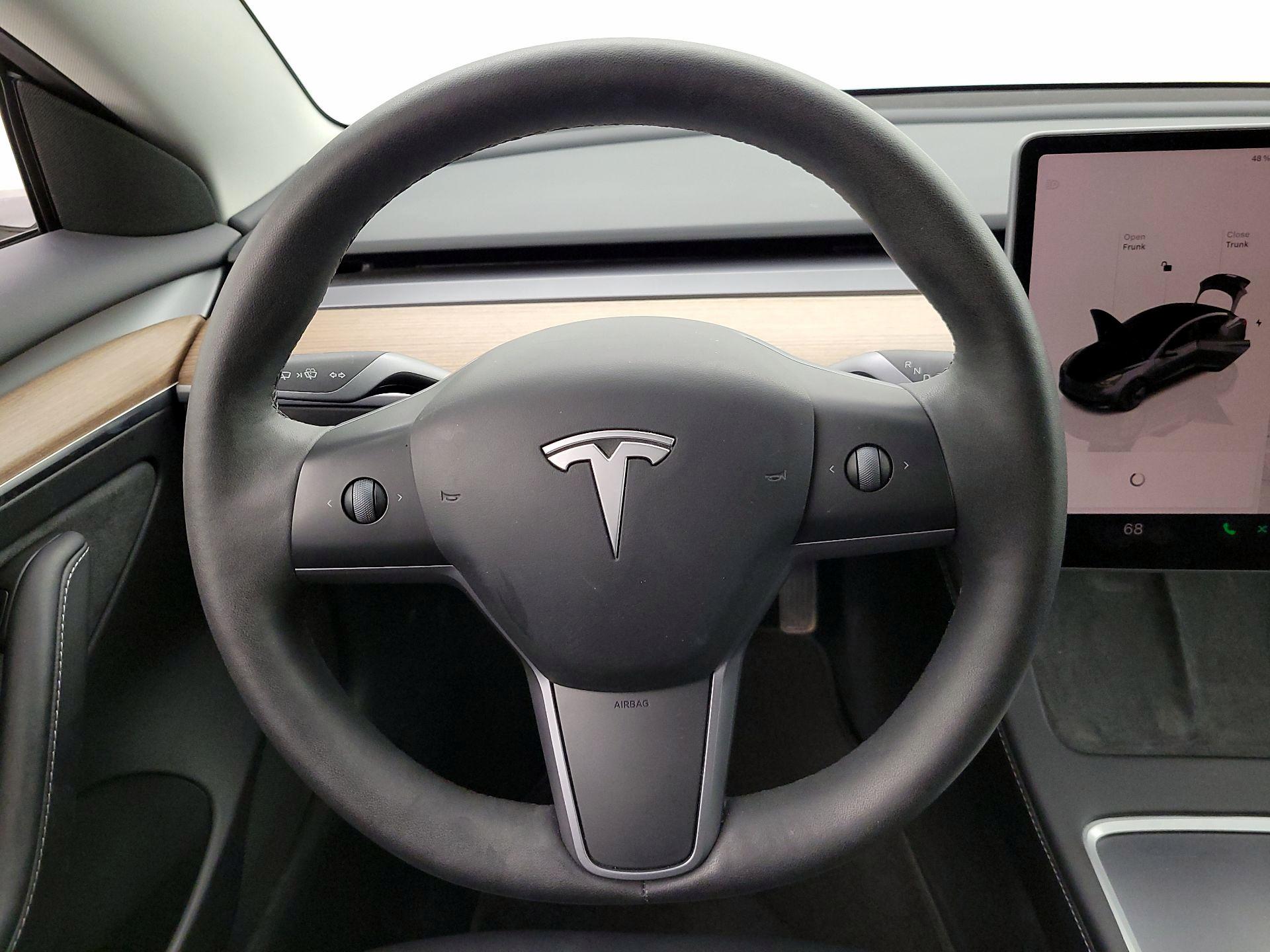Thumbnail: 2023 Tesla Model 3 - 10