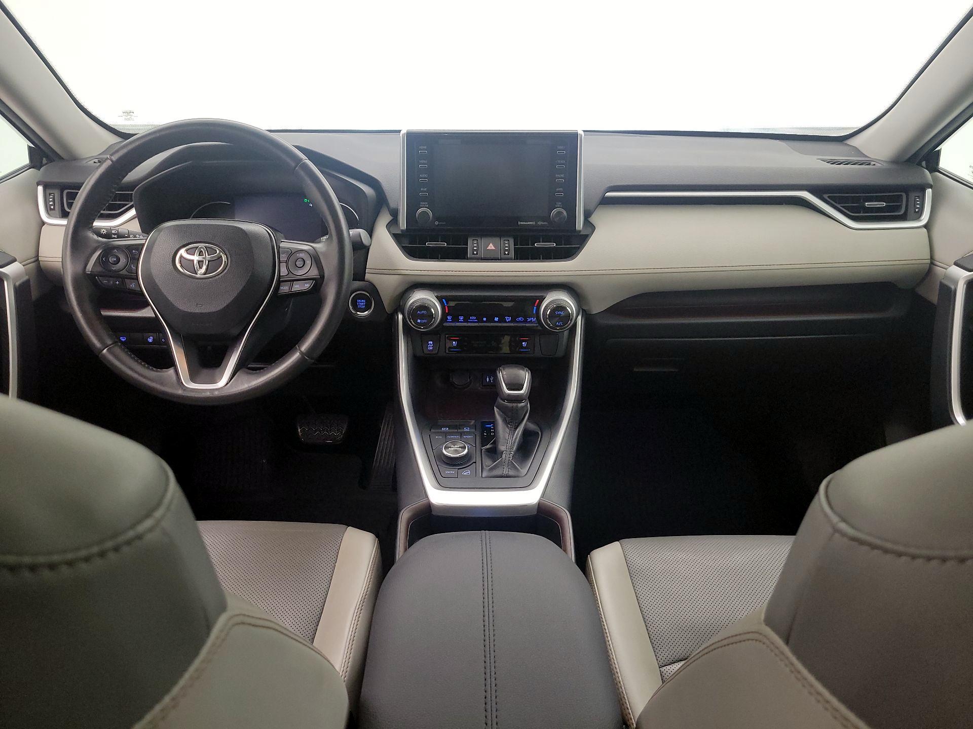 Thumbnail: 2019 Toyota RAV4 - 9