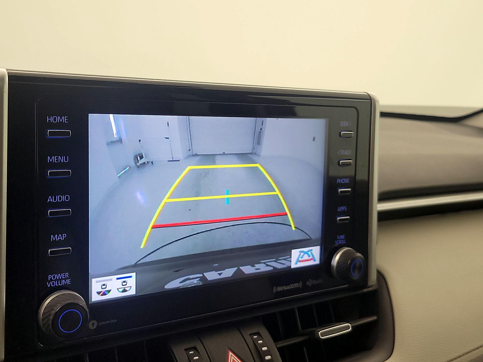 Thumbnail: 2019 Toyota RAV4 - 15