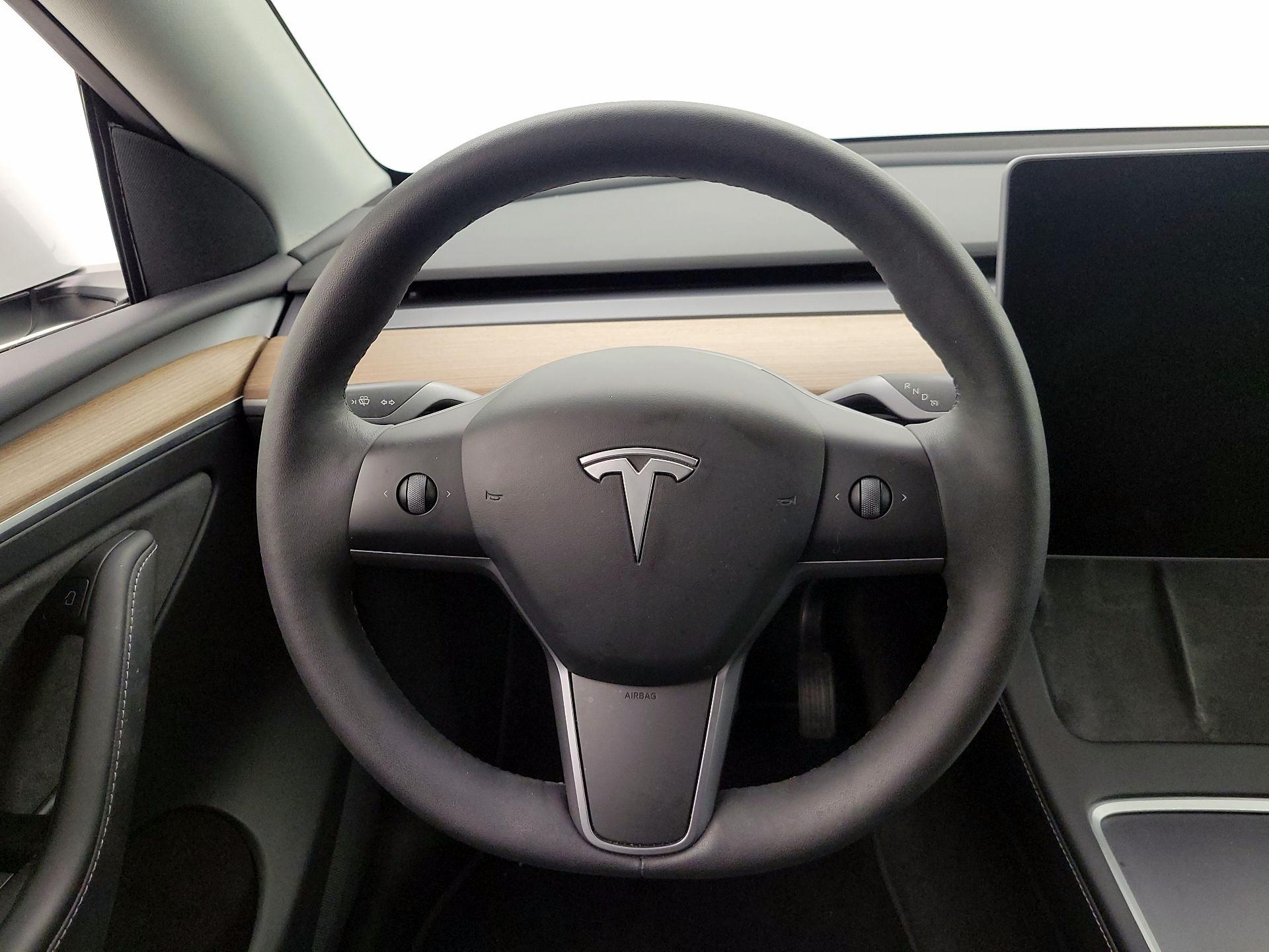 Thumbnail: 2023 Tesla Model Y - 10