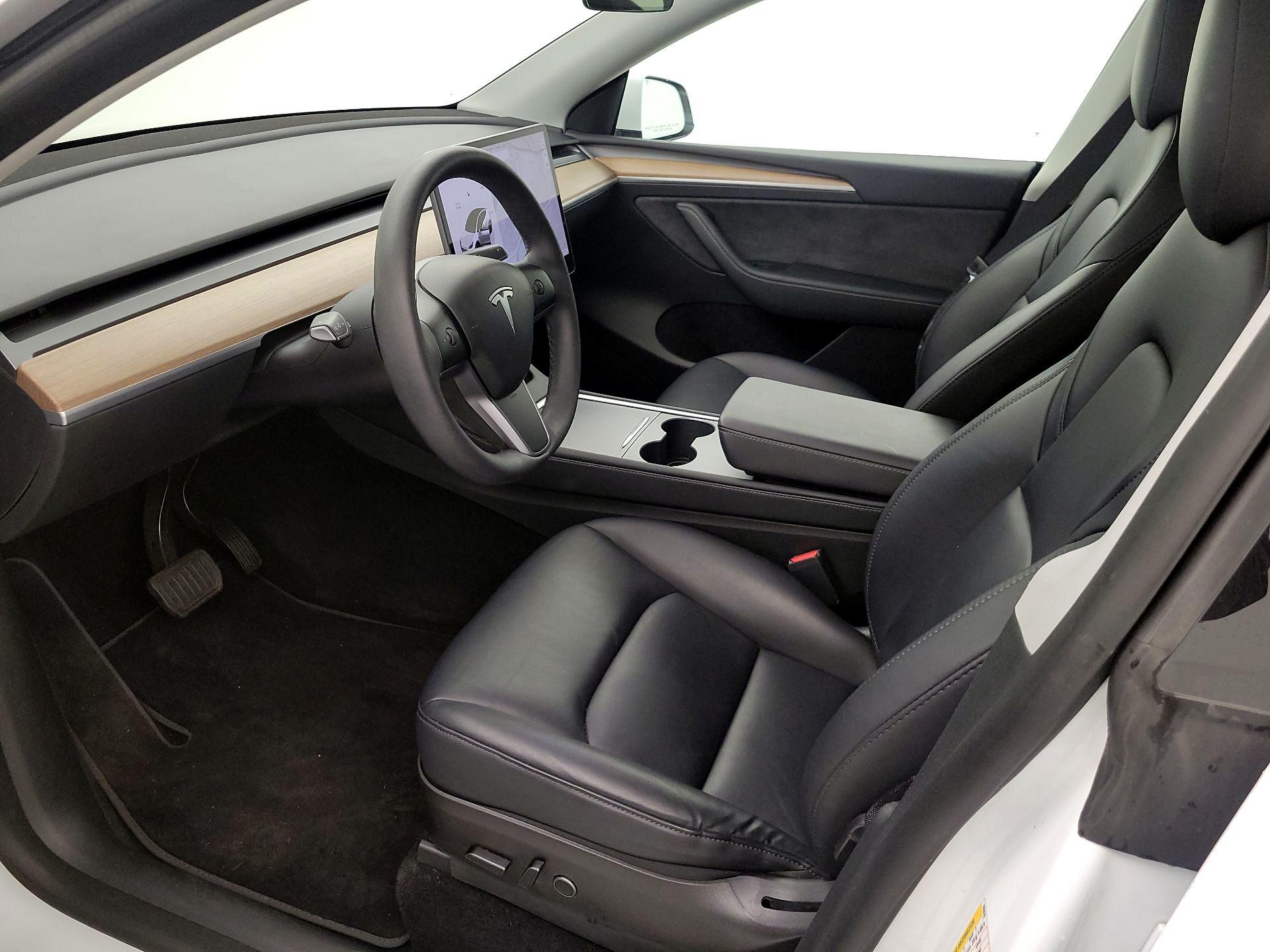 Thumbnail: 2023 Tesla Model Y - 11