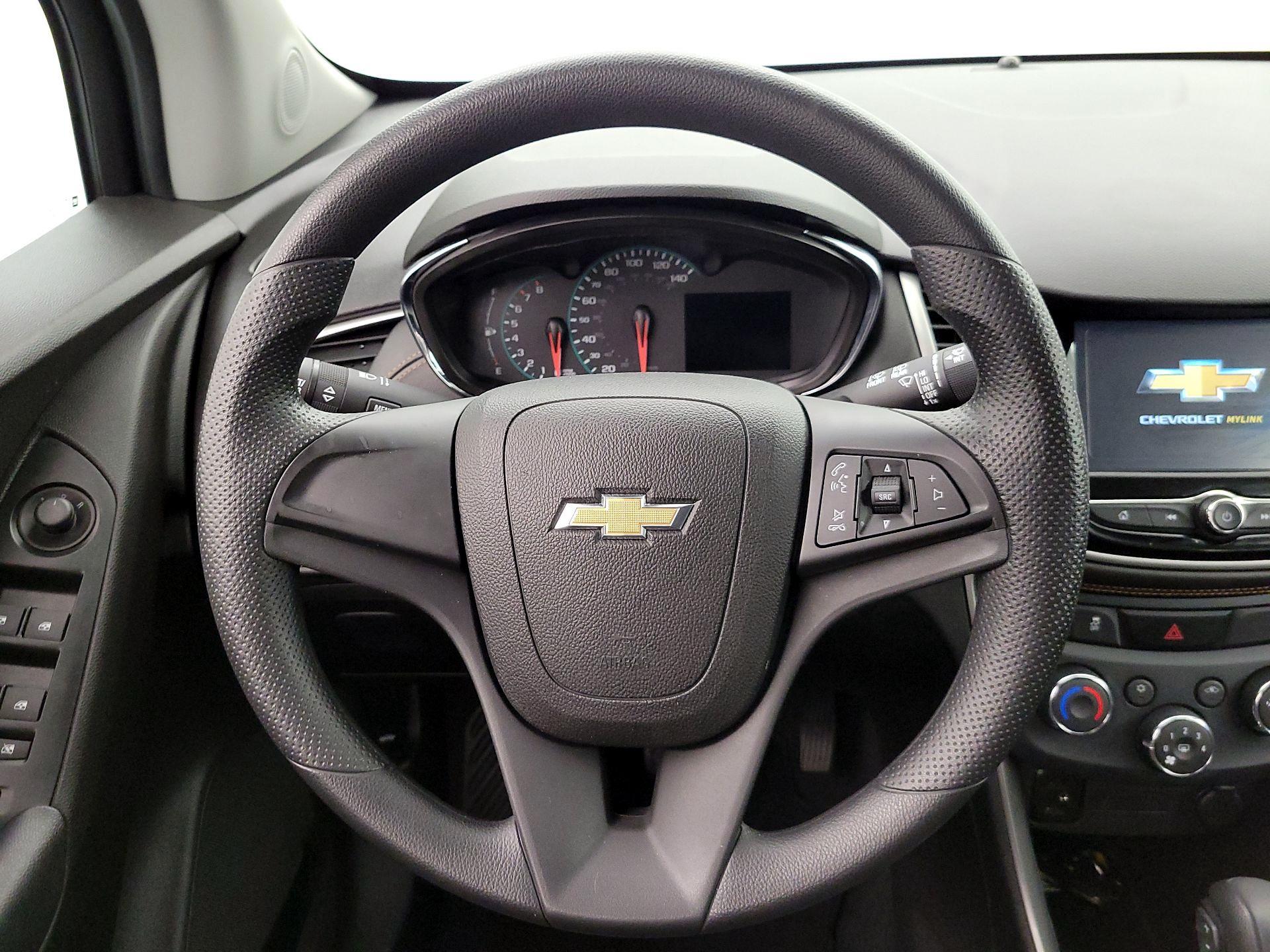 Thumbnail: 2017 Chevrolet Trax - 10