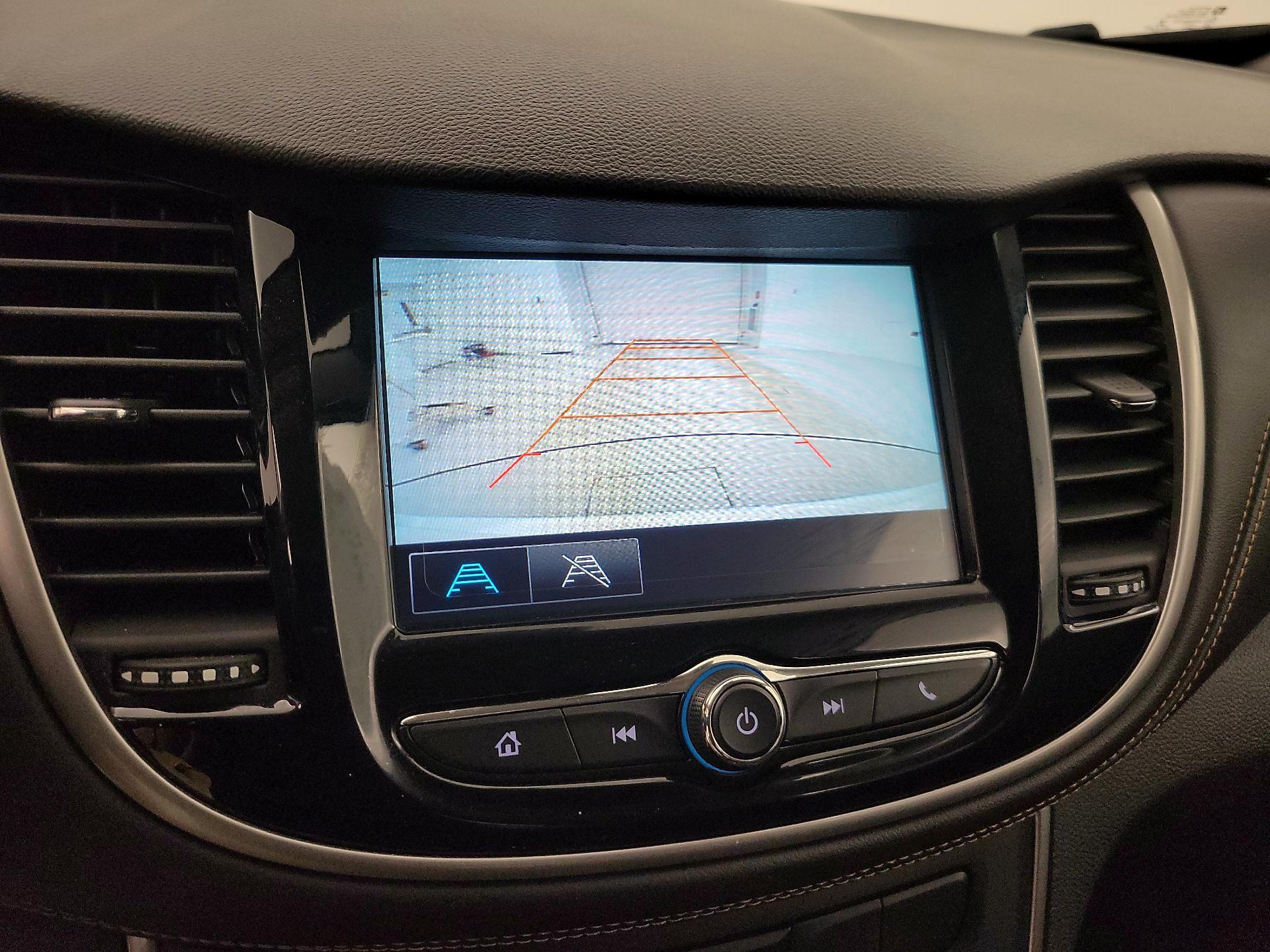 Thumbnail: 2017 Chevrolet Trax - 14