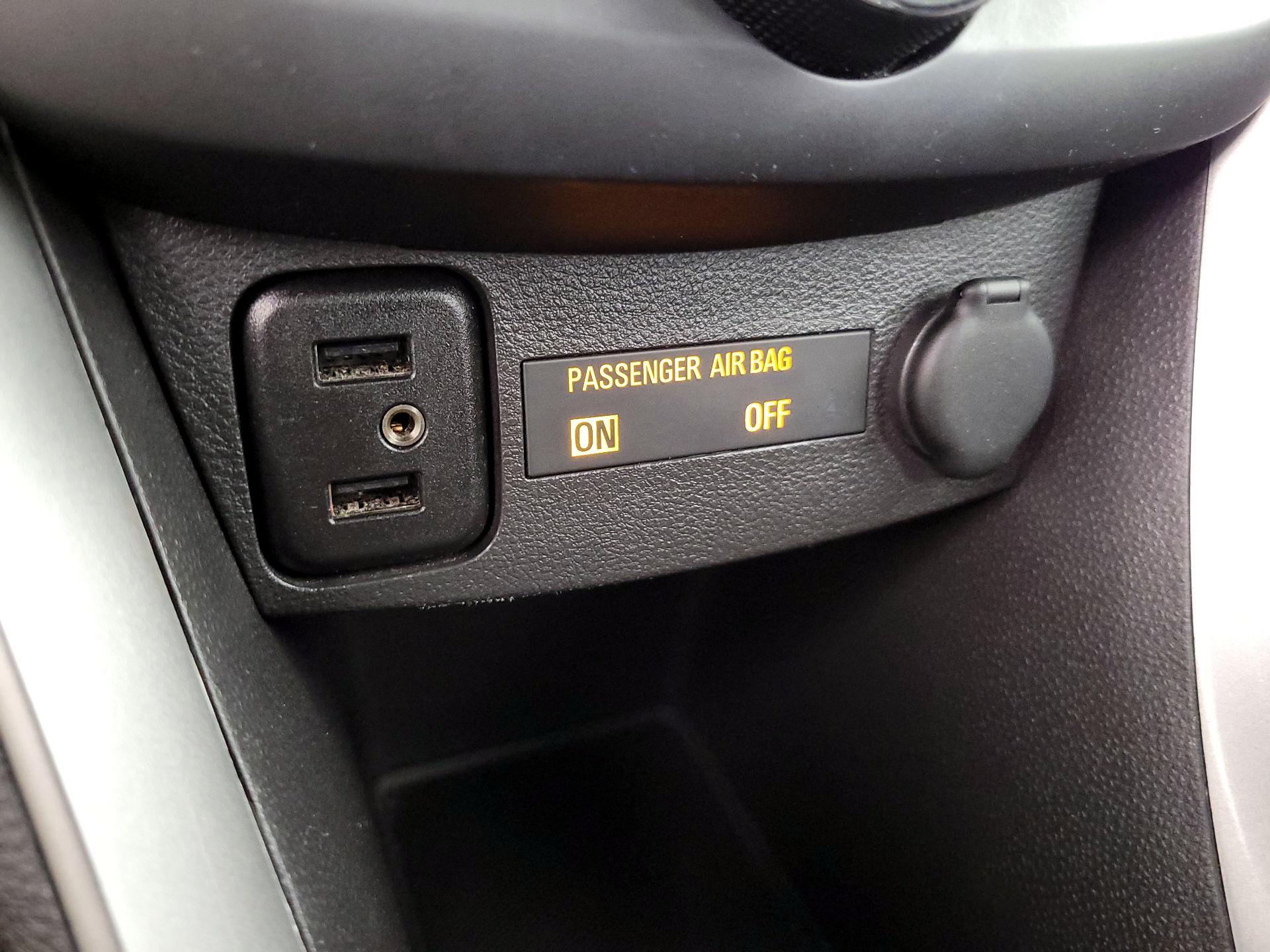 Thumbnail: 2017 Chevrolet Trax - 18