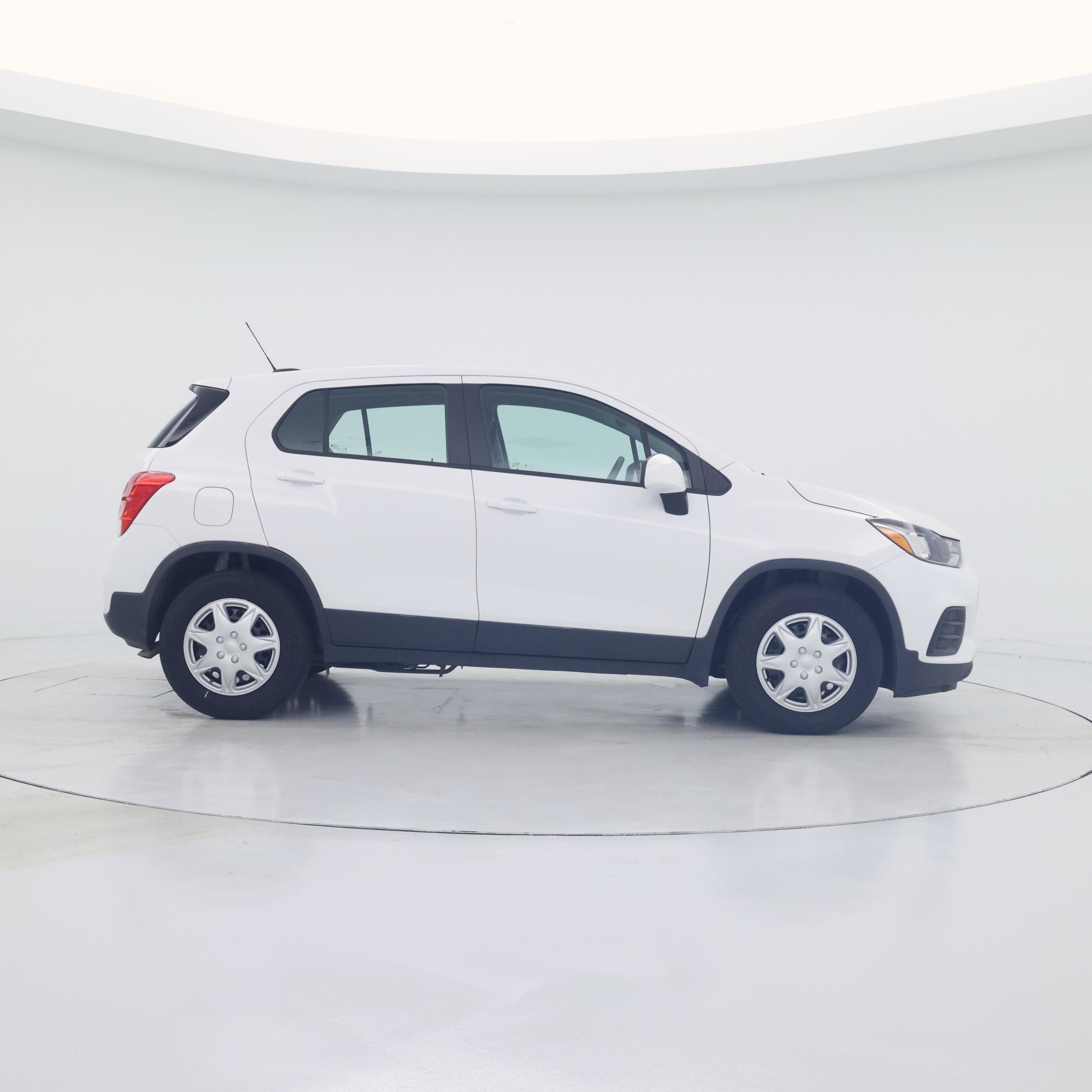 Thumbnail: 2017 Chevrolet Trax - 7