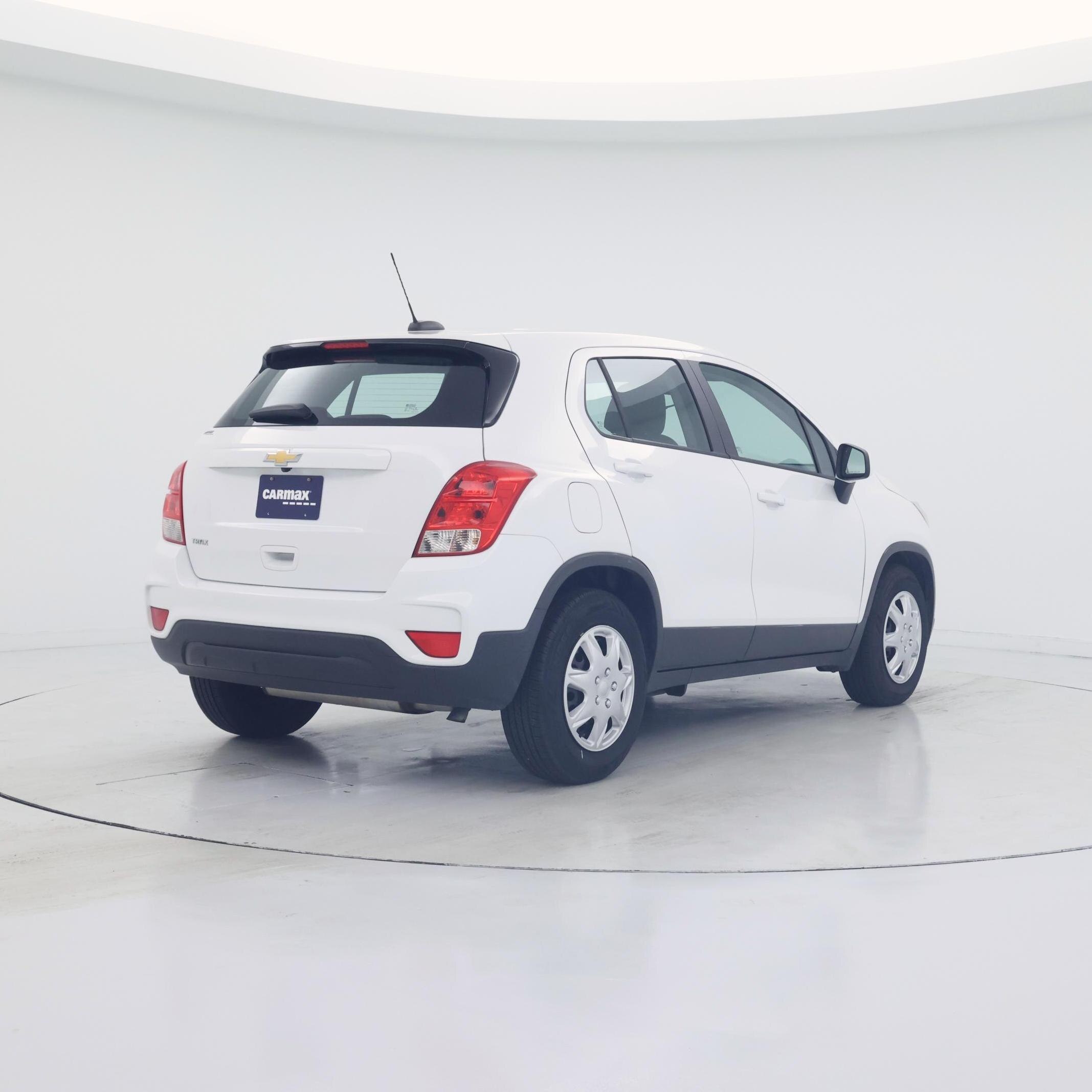 Thumbnail: 2017 Chevrolet Trax - 8