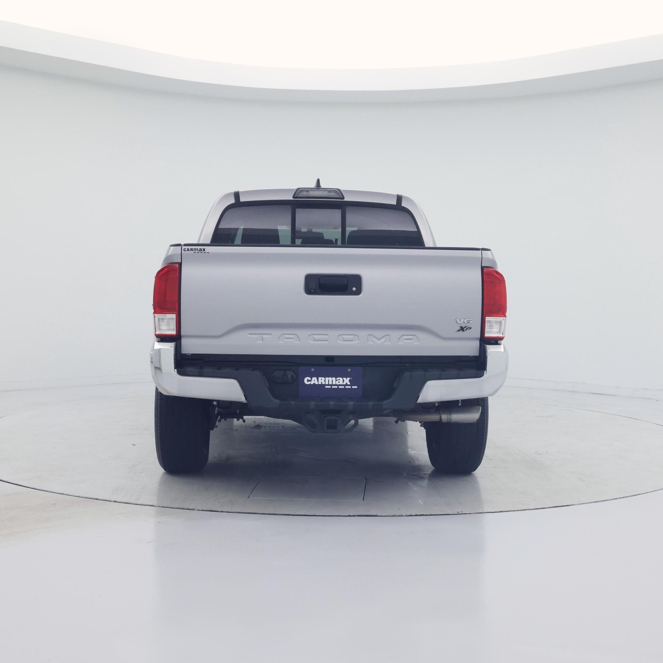 Thumbnail: 2016 Toyota Tacoma - 6