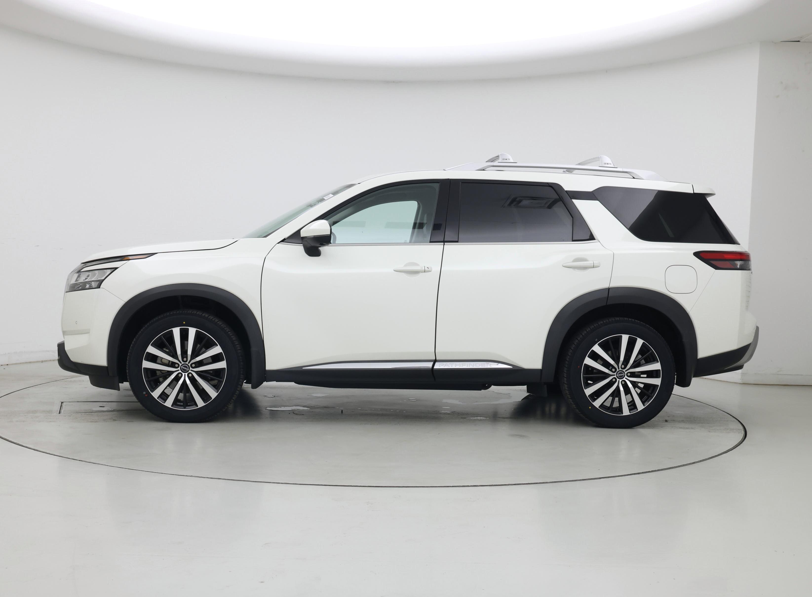 Thumbnail: 2023 Nissan Pathfinder - 3