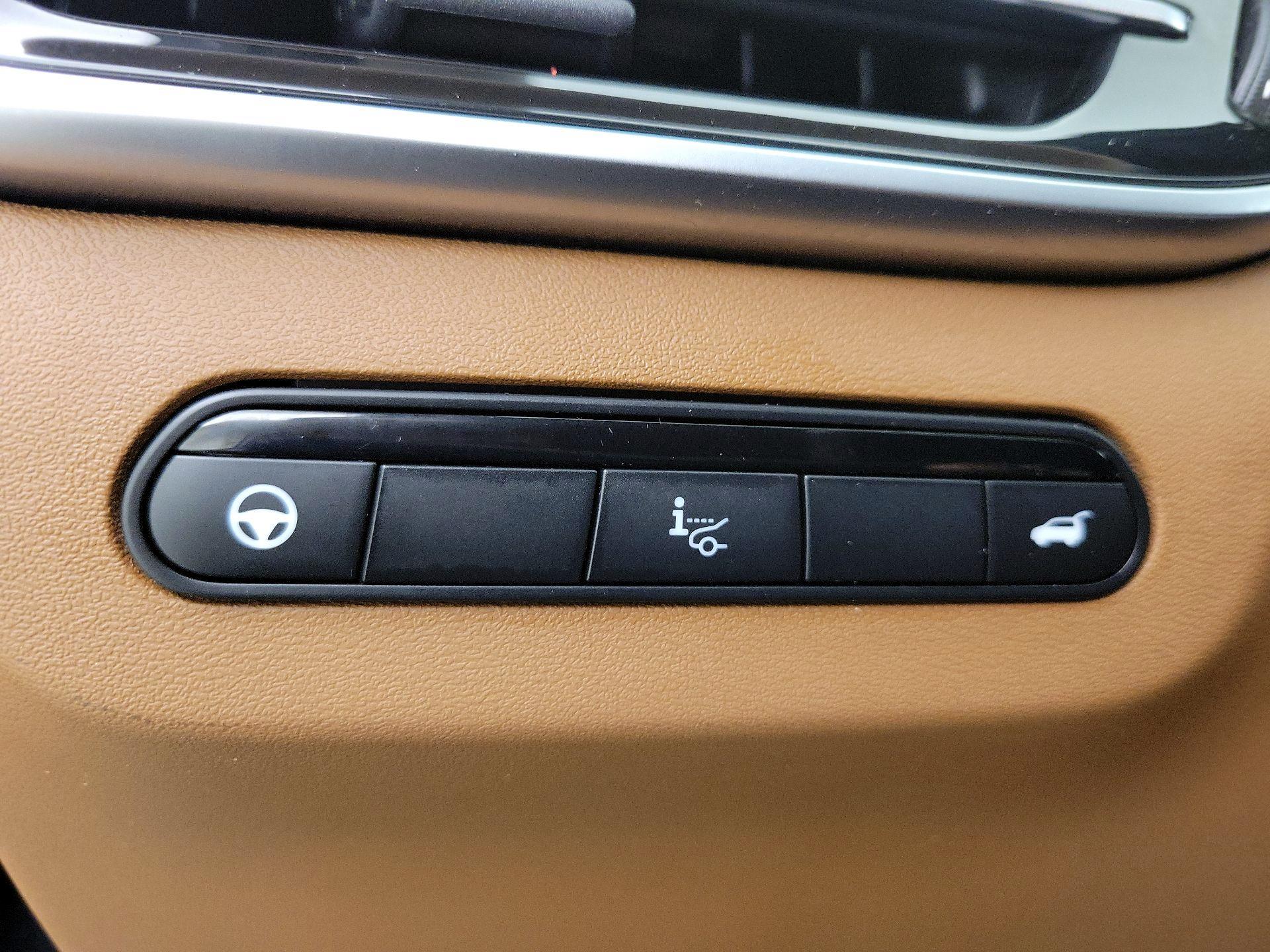 Thumbnail: 2023 INFINITI QX60 - 13