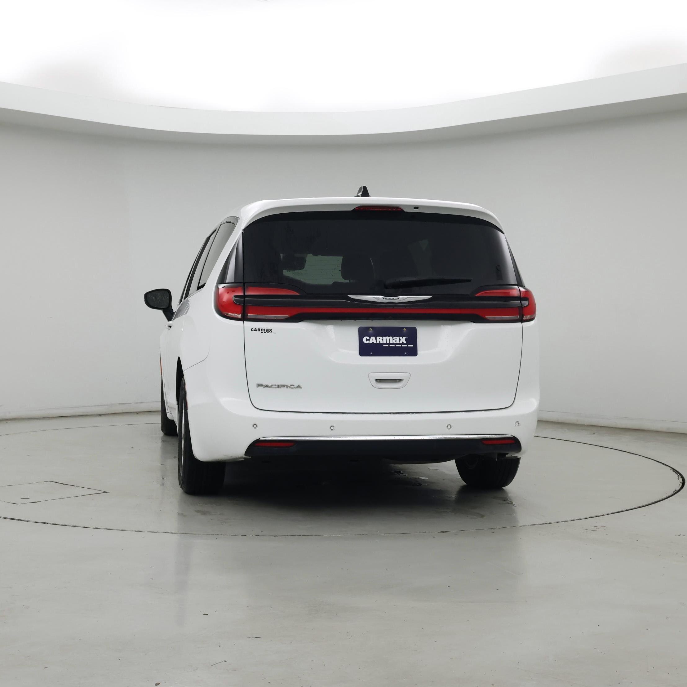 Thumbnail: 2023 Chrysler Pacifica - 6