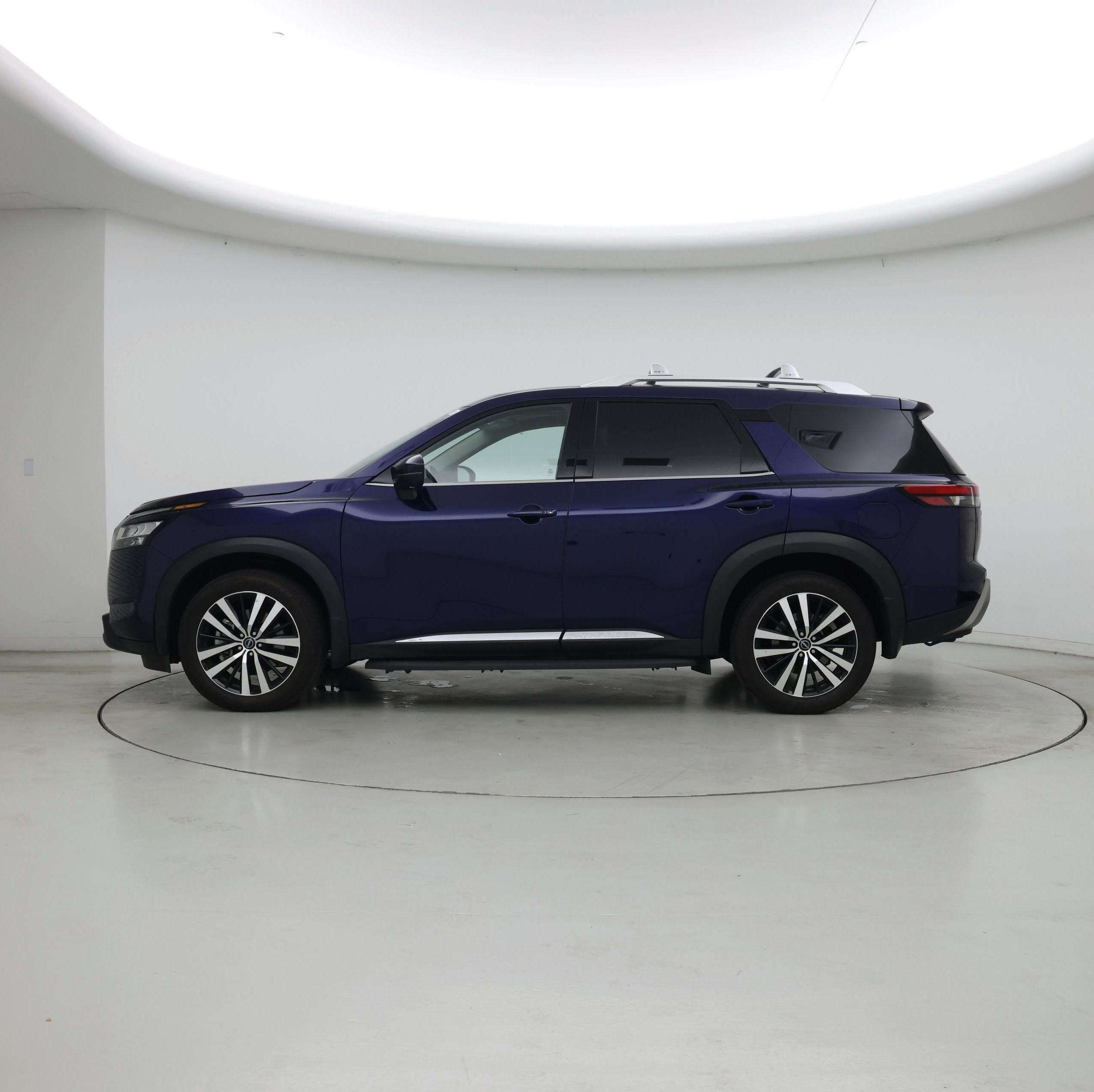 Thumbnail: 2023 Nissan Pathfinder - 3