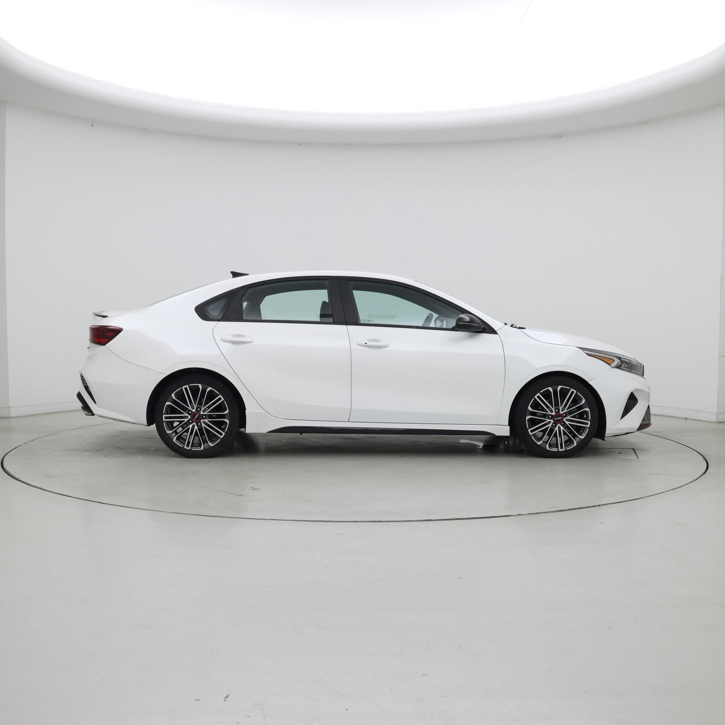 Thumbnail: 2022 Kia Forte - 7