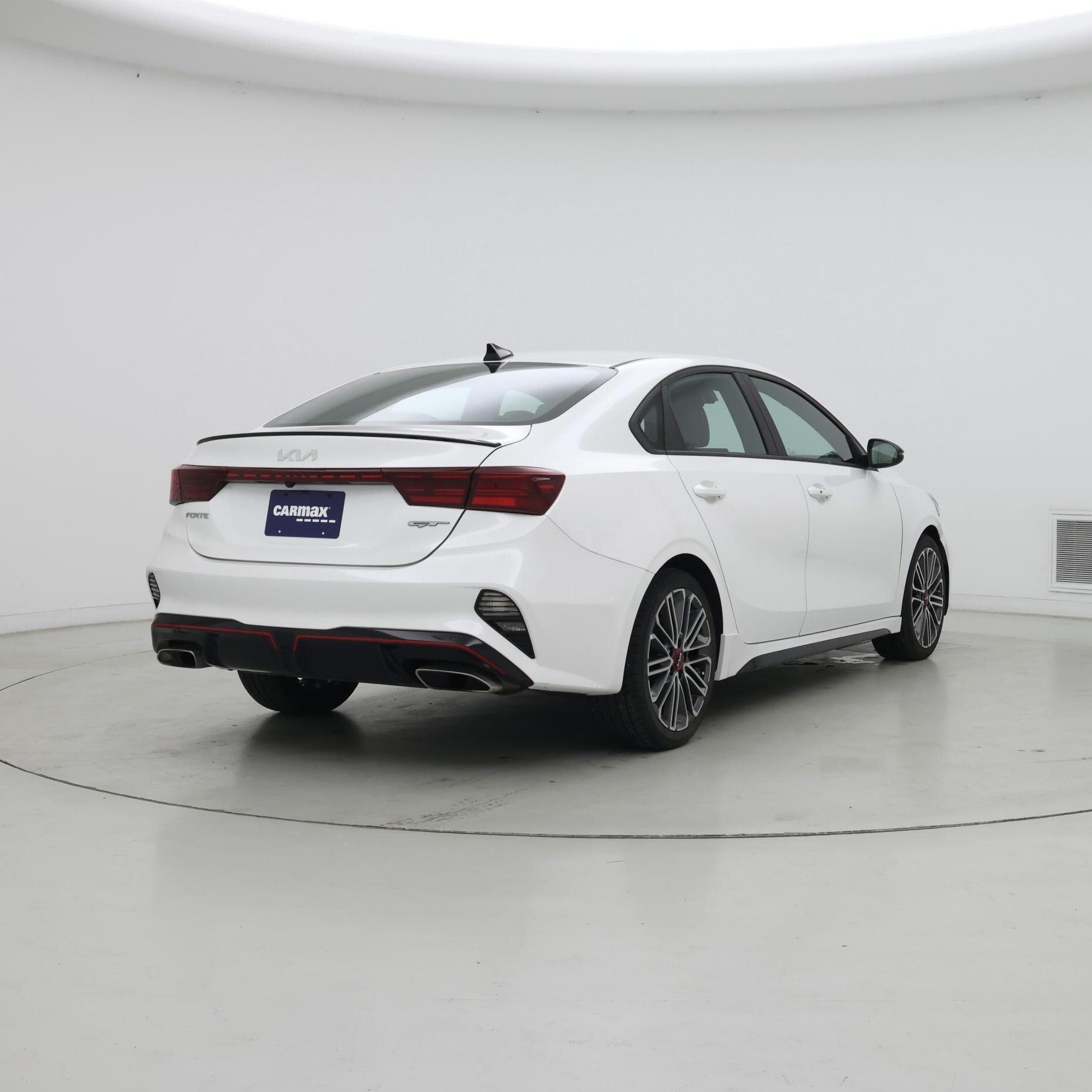 Thumbnail: 2022 Kia Forte - 8