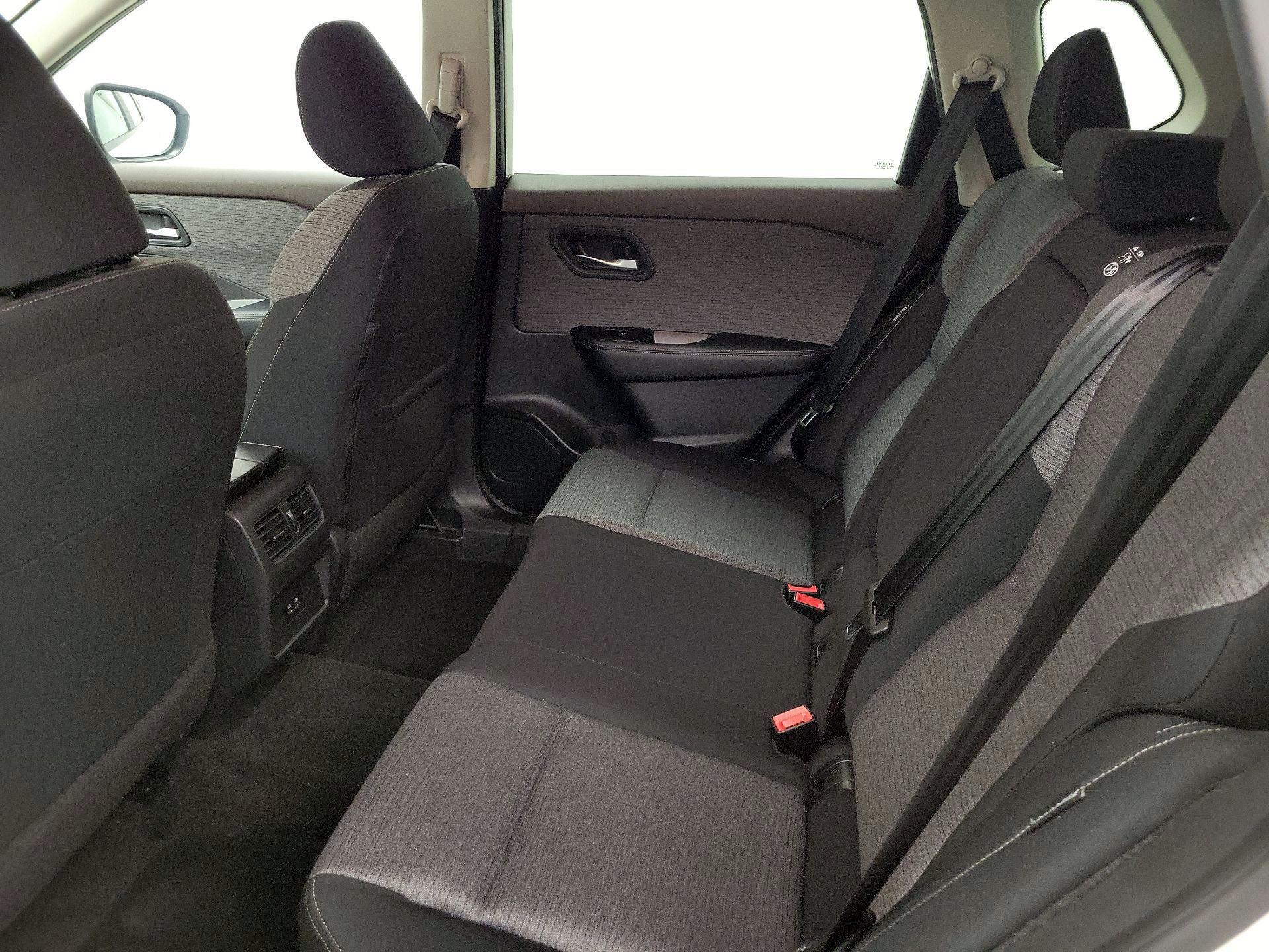 Thumbnail: 2023 Nissan Rogue - 19