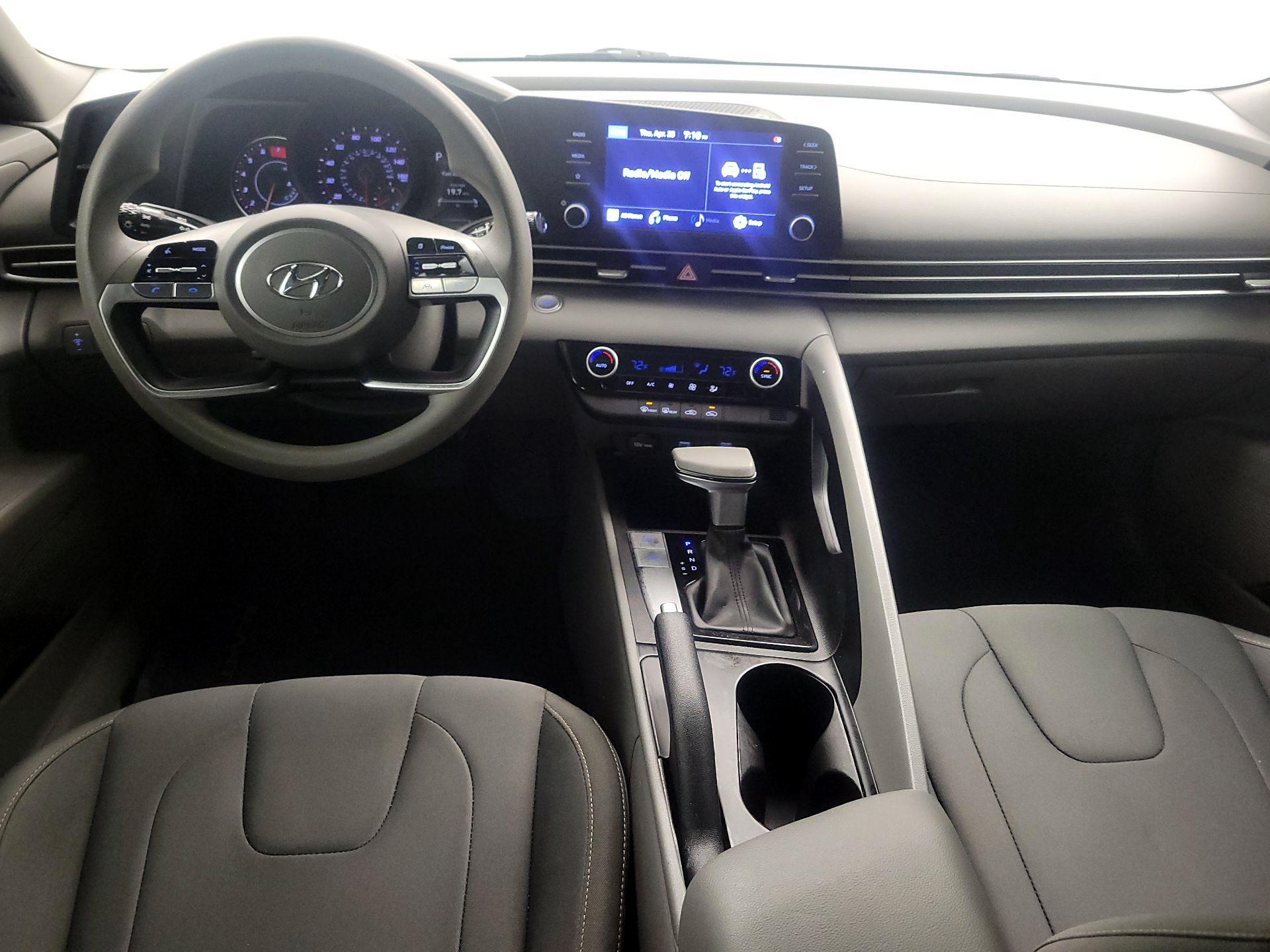 Thumbnail: 2022 Hyundai Elantra - 9