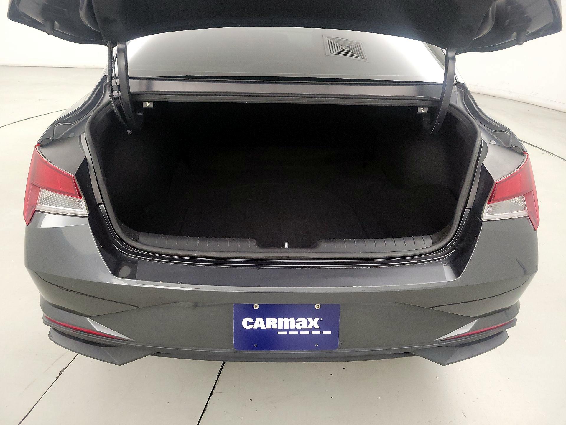 Thumbnail: 2022 Hyundai Elantra - 20