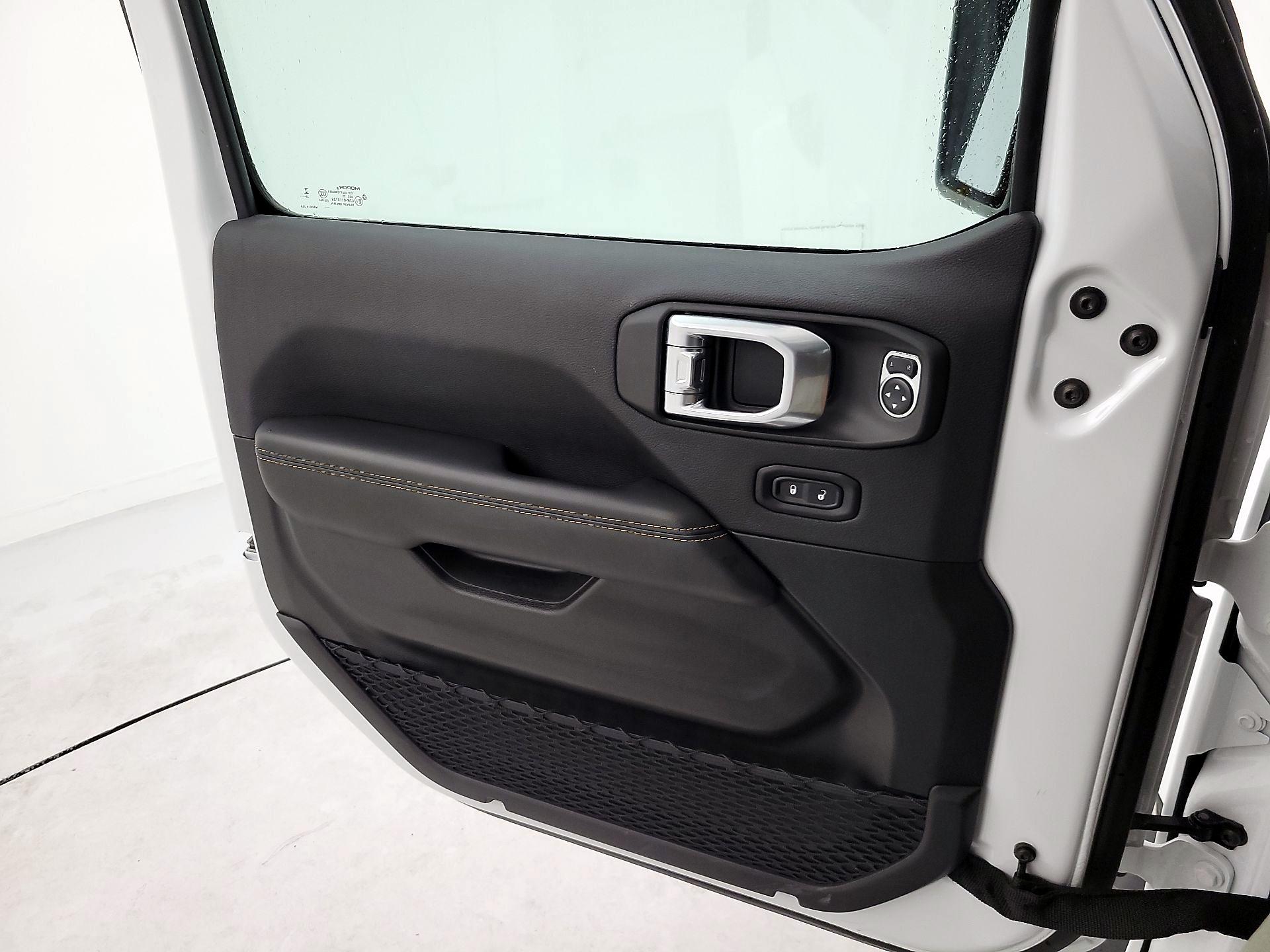 Thumbnail: 2025 Jeep Wrangler - 12